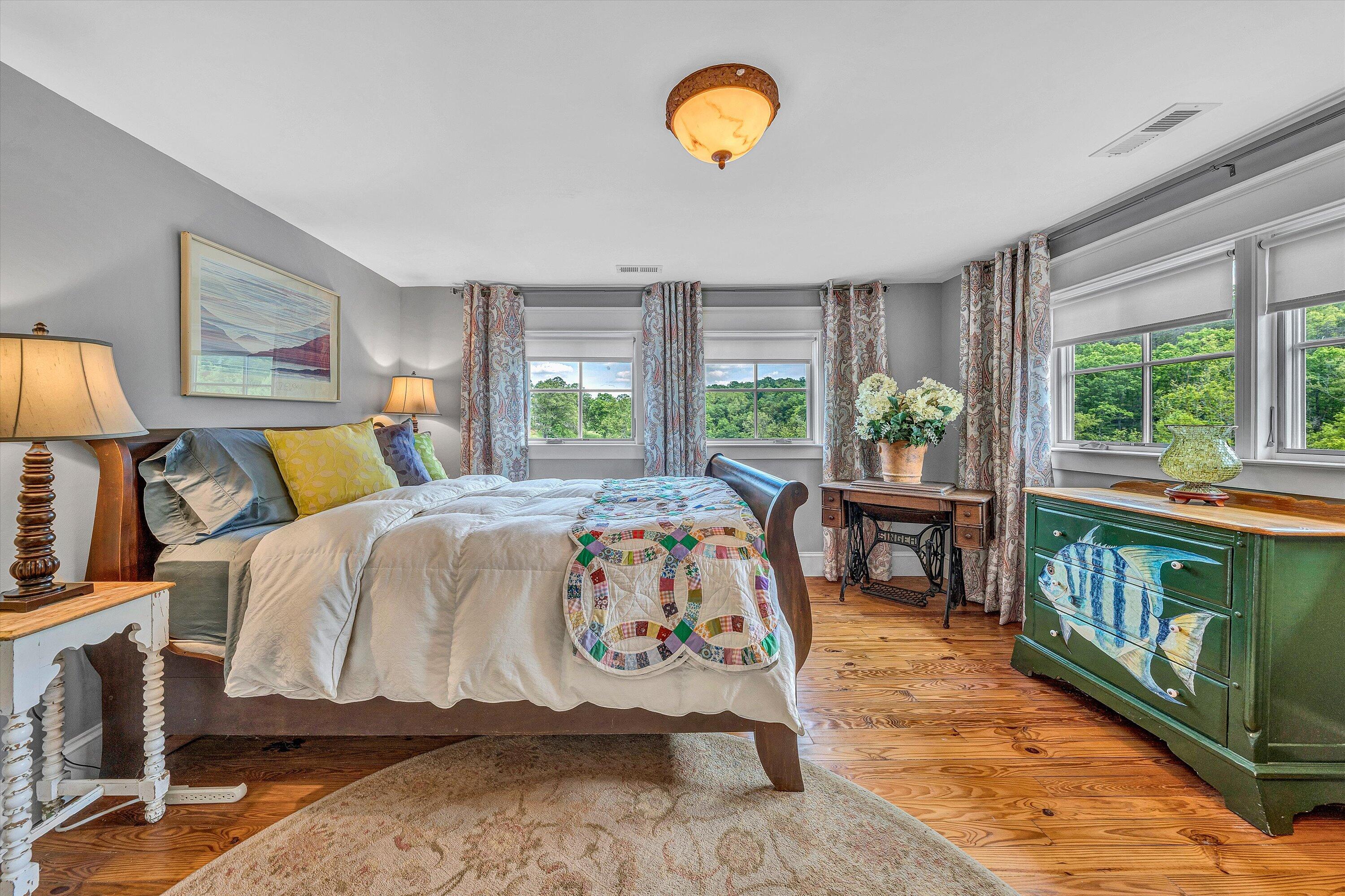 Hardy, Virginia 24101, United States, 4 Bedrooms Bedrooms, ,3 BathroomsBathrooms,Residential,Pending,127019