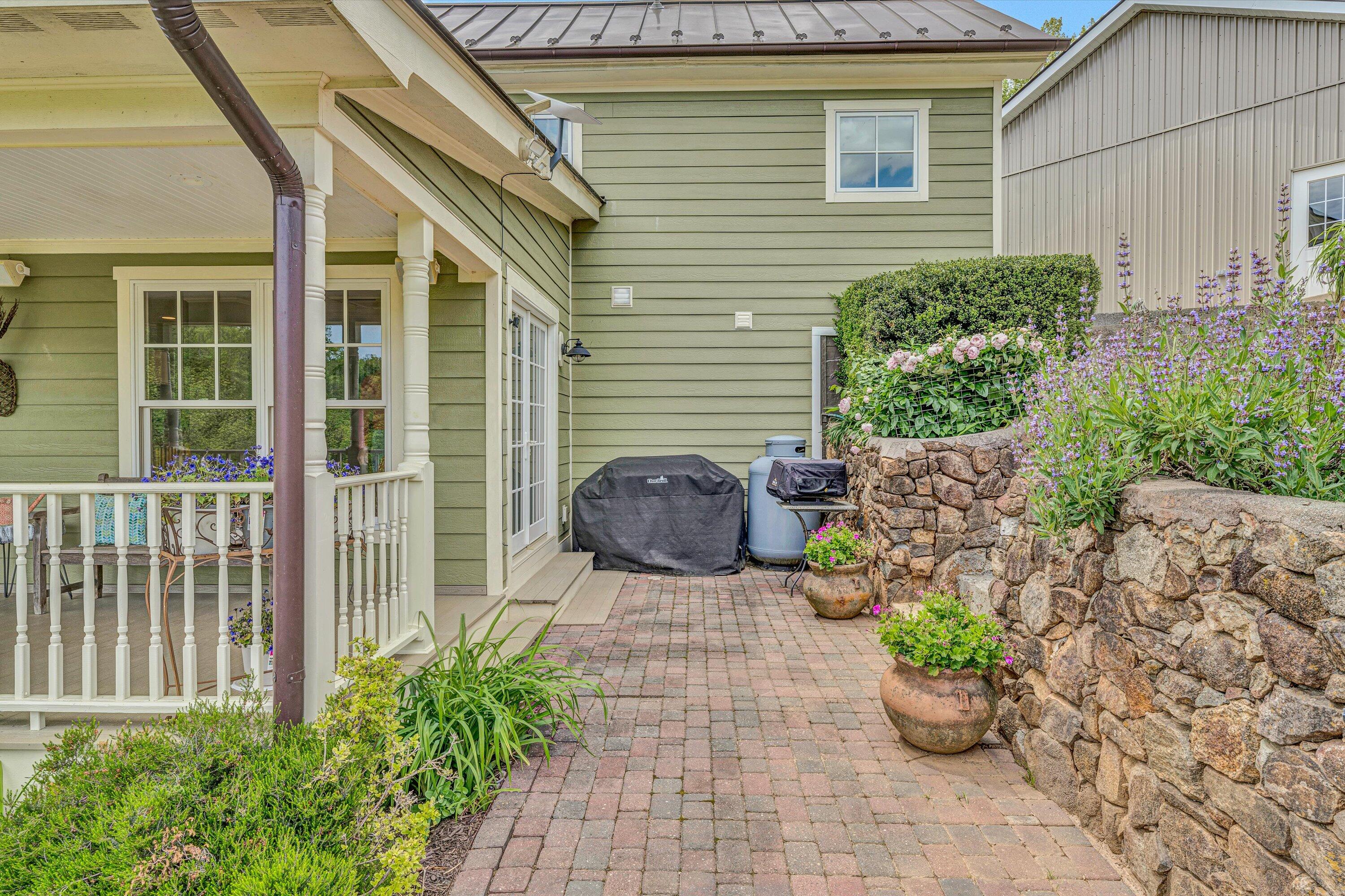 Hardy, Virginia 24101, United States, 4 Bedrooms Bedrooms, ,3 BathroomsBathrooms,Residential,Pending,127019