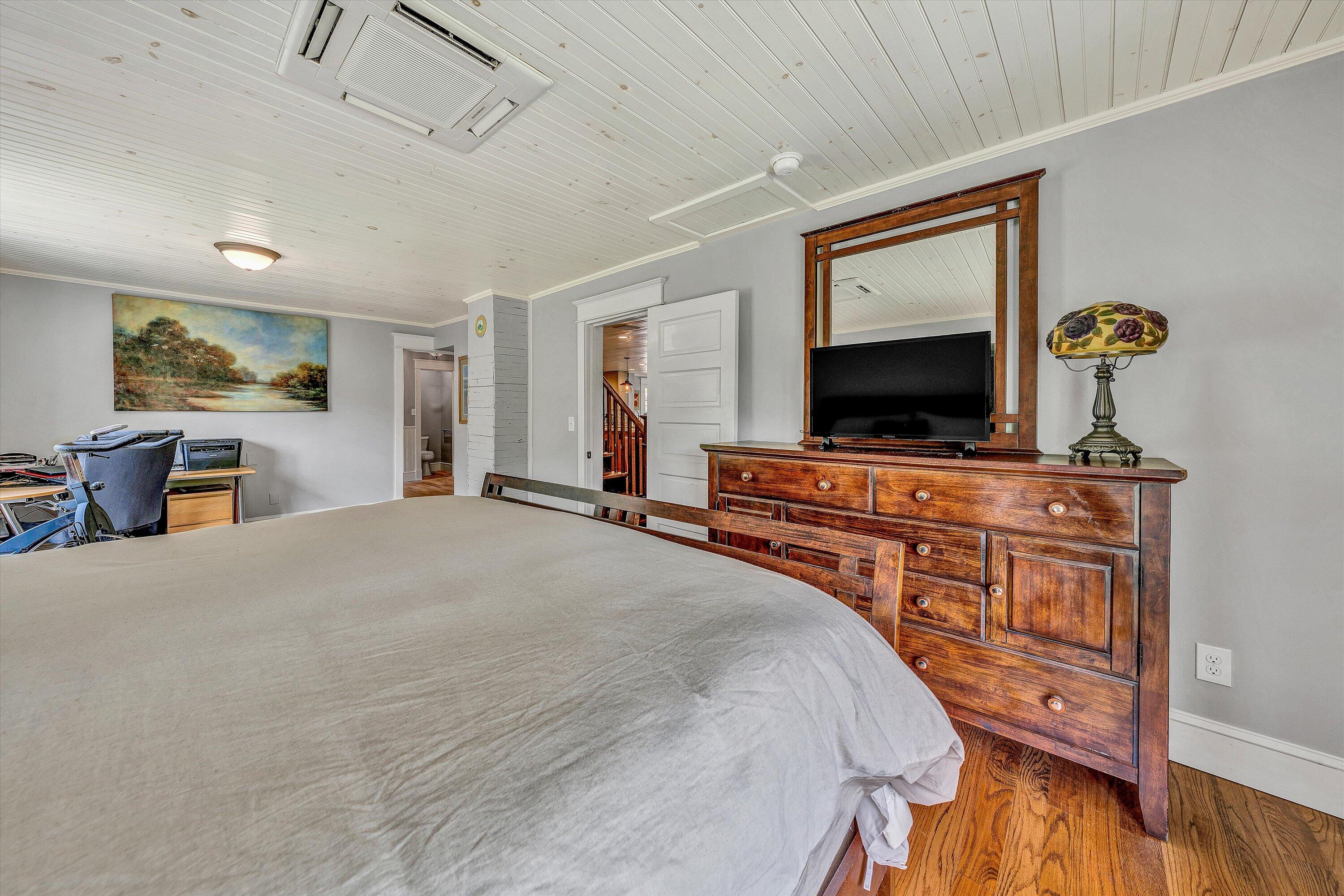 Hardy, Virginia 24101, United States, 4 Bedrooms Bedrooms, ,3 BathroomsBathrooms,Residential,Pending,127019