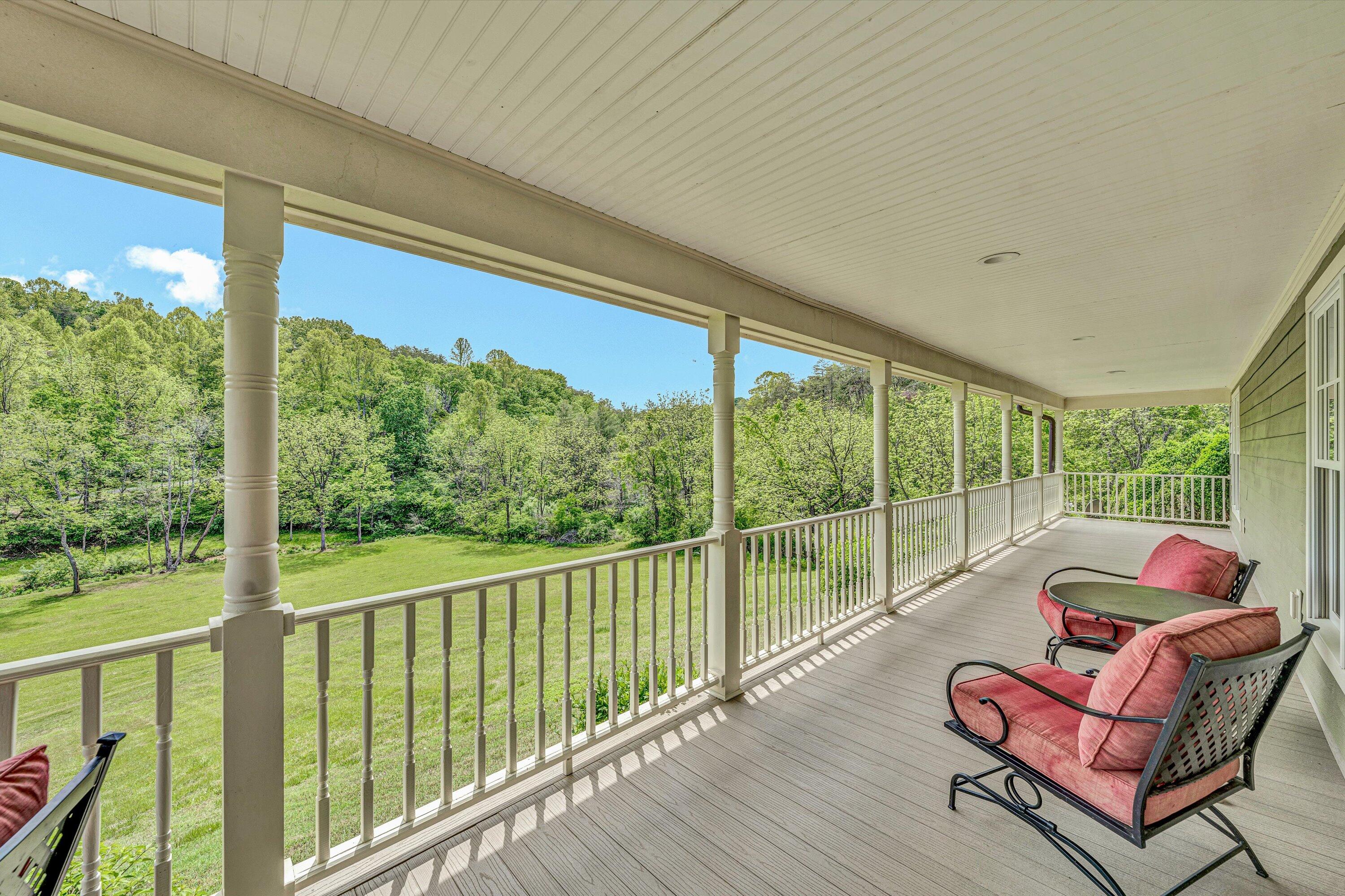 Hardy, Virginia 24101, United States, 4 Bedrooms Bedrooms, ,3 BathroomsBathrooms,Residential,Pending,127019