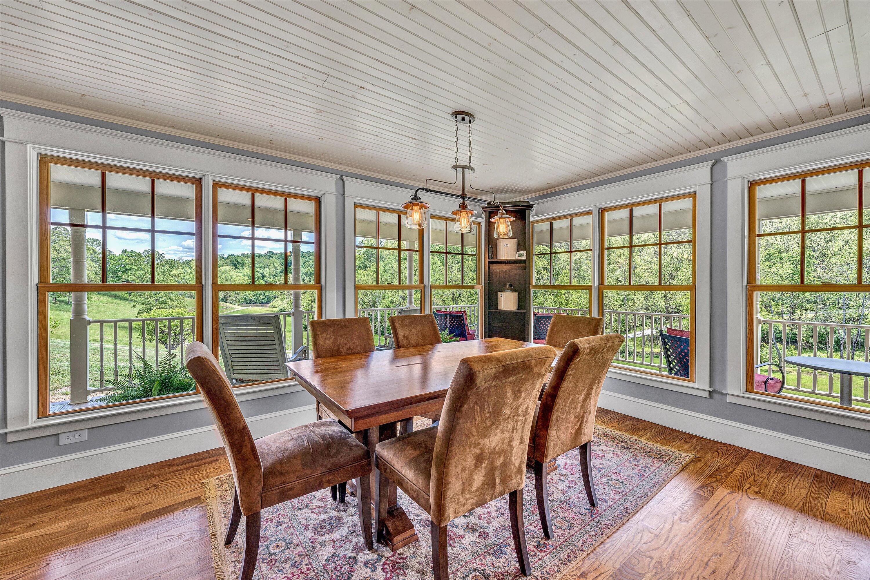 Hardy, Virginia 24101, United States, 4 Bedrooms Bedrooms, ,3 BathroomsBathrooms,Residential,Pending,127019