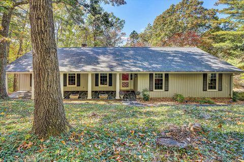Photo of 5218 Falcon Ridge RD, Roanoke, VA 24018 (MLS # 922184)