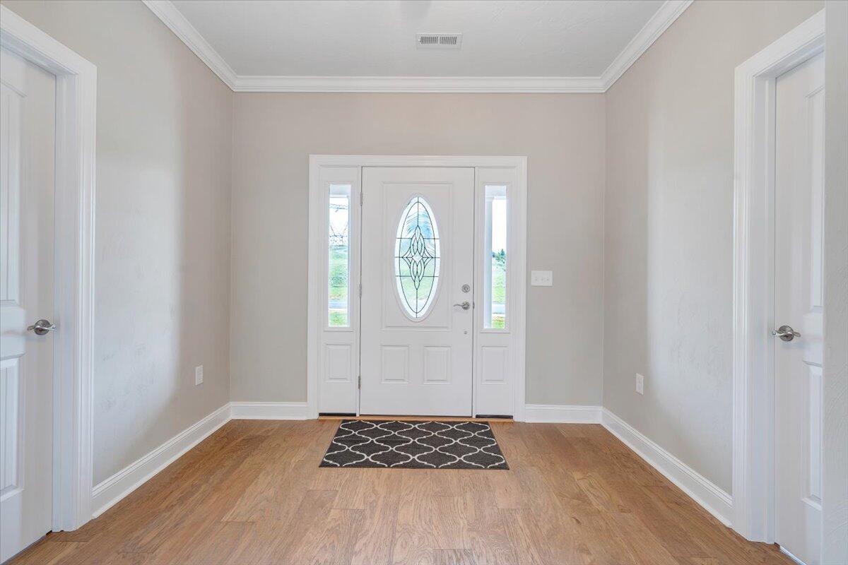 190 Merion Cir, Daleville, Virginia image 3