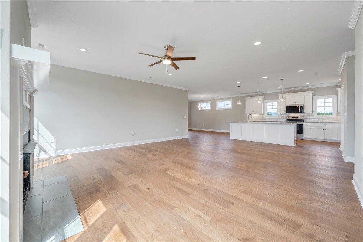 190 Merion Cir, Daleville, Virginia image 7