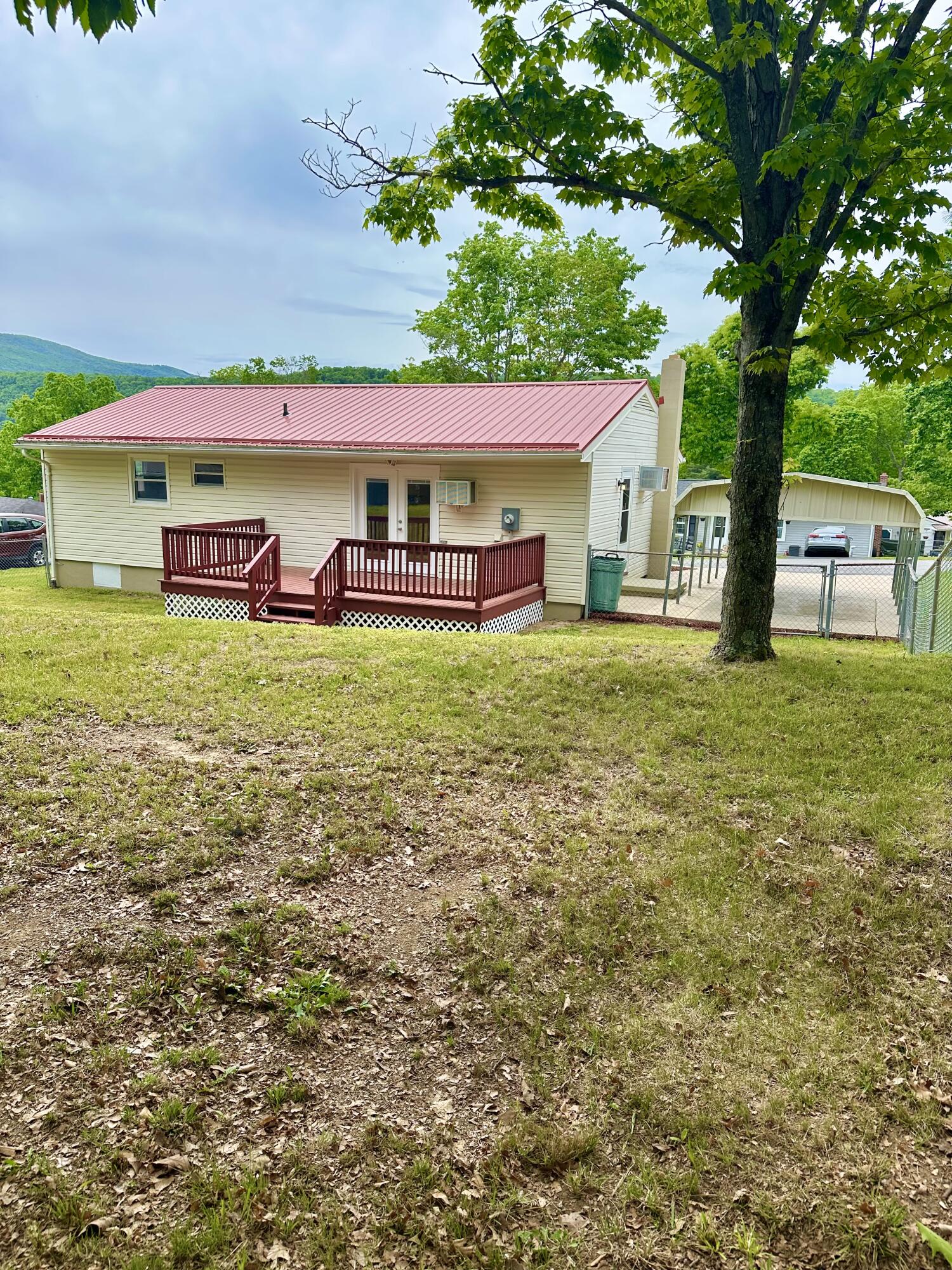 1300 Cherokee Trl, Covington, Virginia image 27