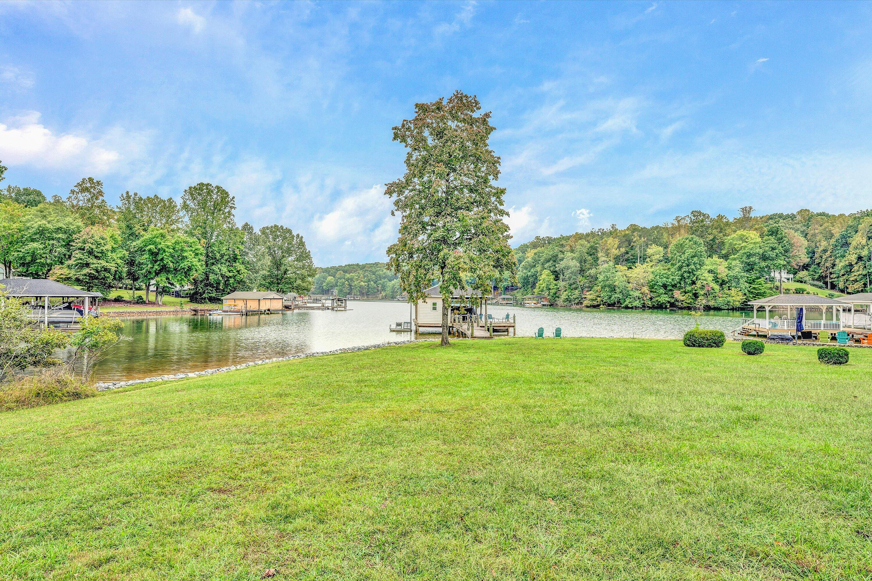 433 Surrey Dr, Huddleston, Virginia image 39