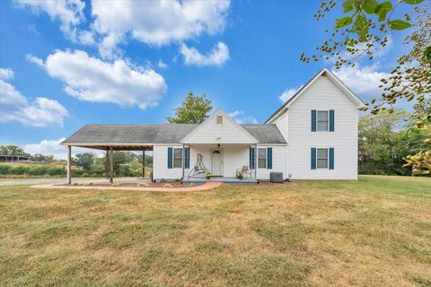 Homes For Sale - 193 Simmons Creek Rd<br/> Franklin County, Union Hall, VA 24176