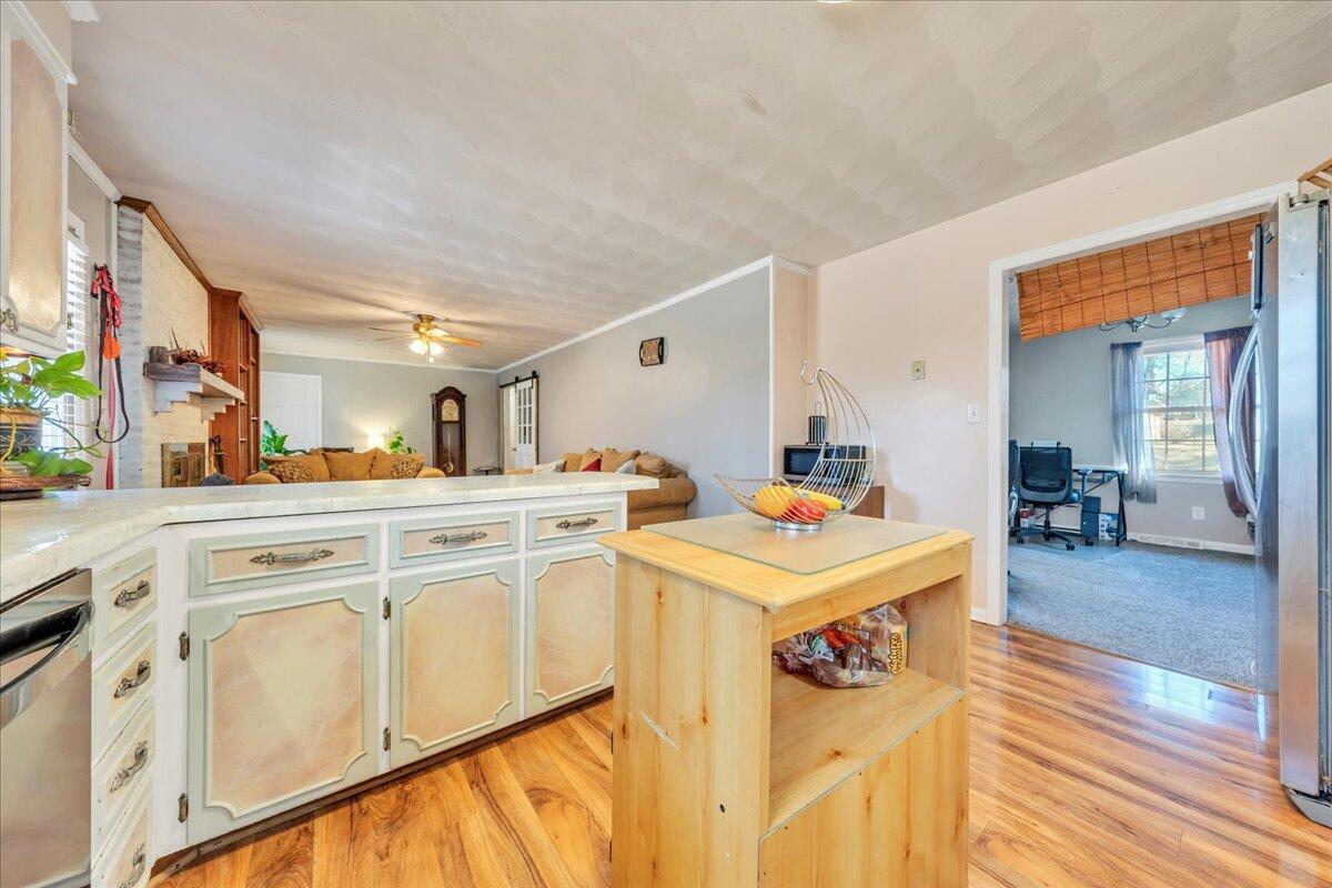 450 Ingal Blvd, Salem, Virginia image 12