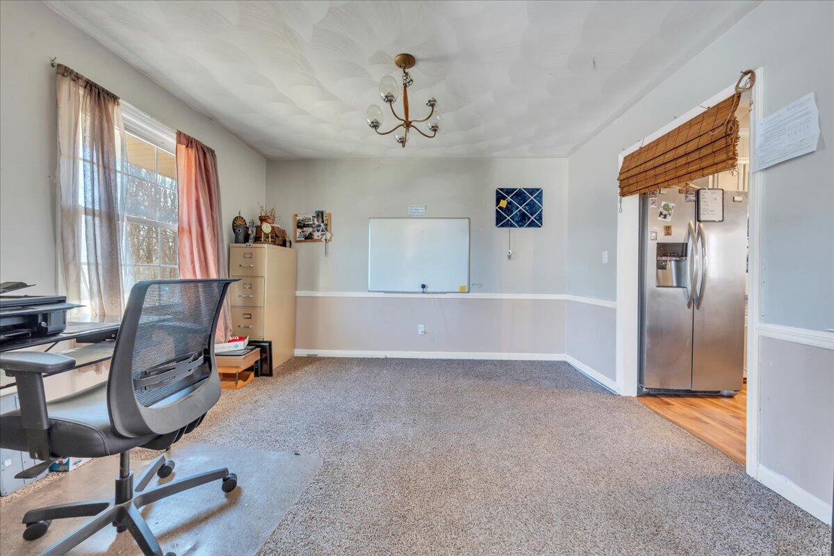 450 Ingal Blvd, Salem, Virginia image 6