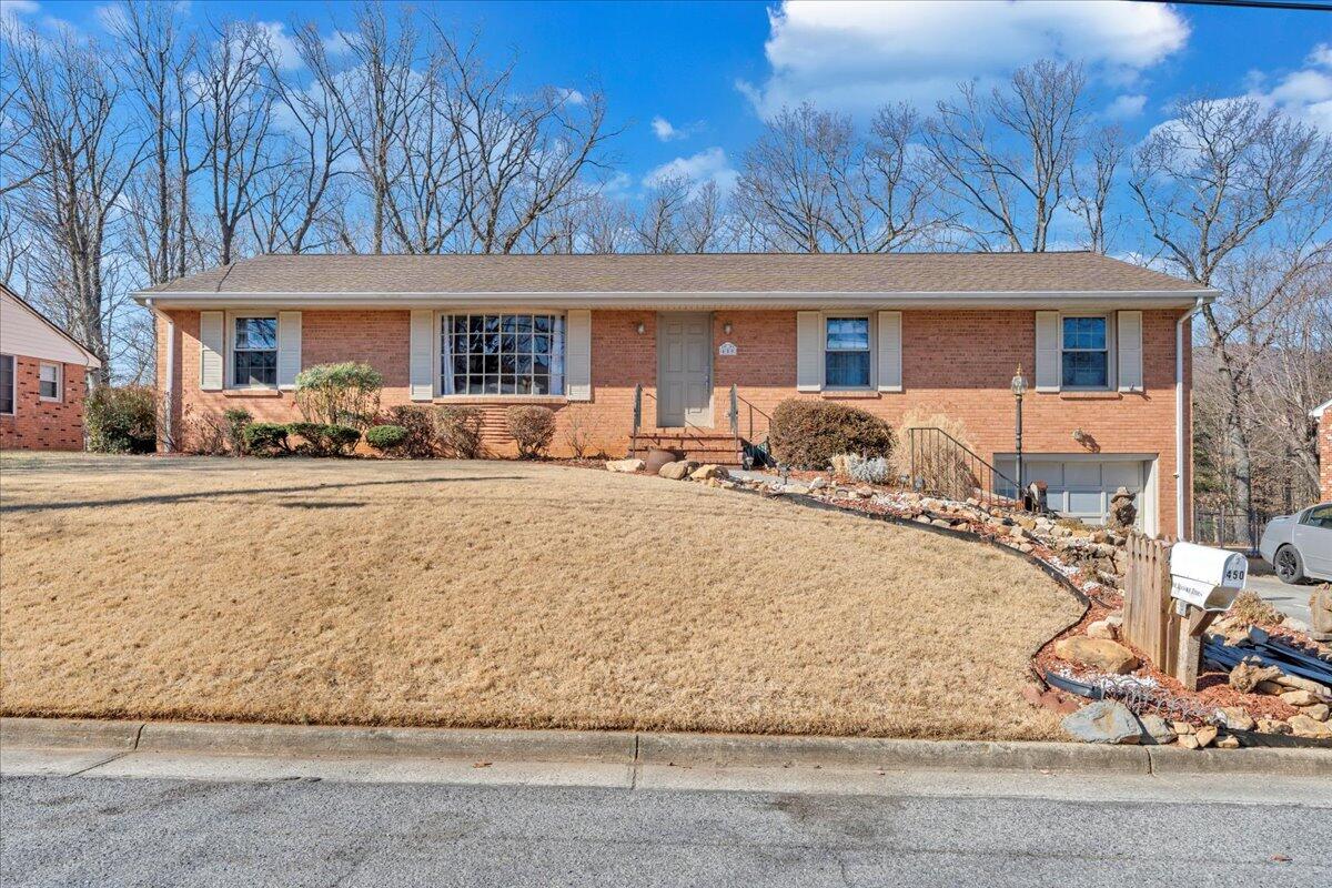 450 Ingal Blvd, Salem, Virginia image 1
