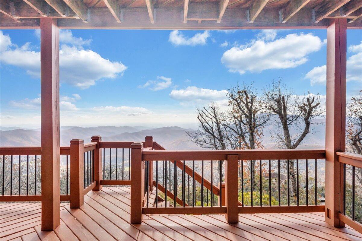 Wintergreen, Virginia 22958, United States, 6 Bedrooms Bedrooms, ,6 BathroomsBathrooms,Residential,Active,121917