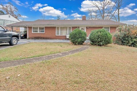 Homes For Sale - 514 Hairston St<br/> Martinsville, VA 24112