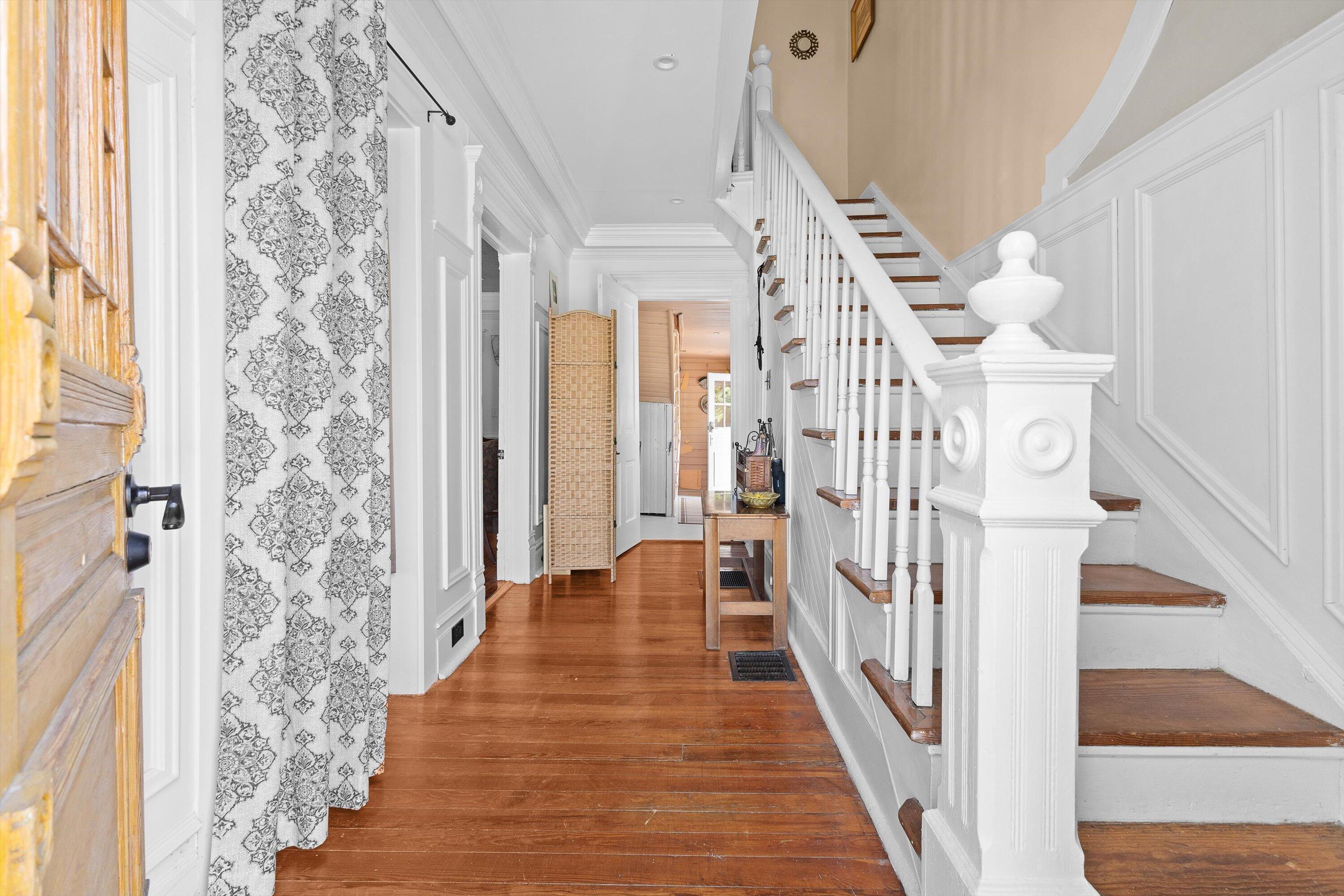 116 Cedar Ave, Vinton, Virginia image 3