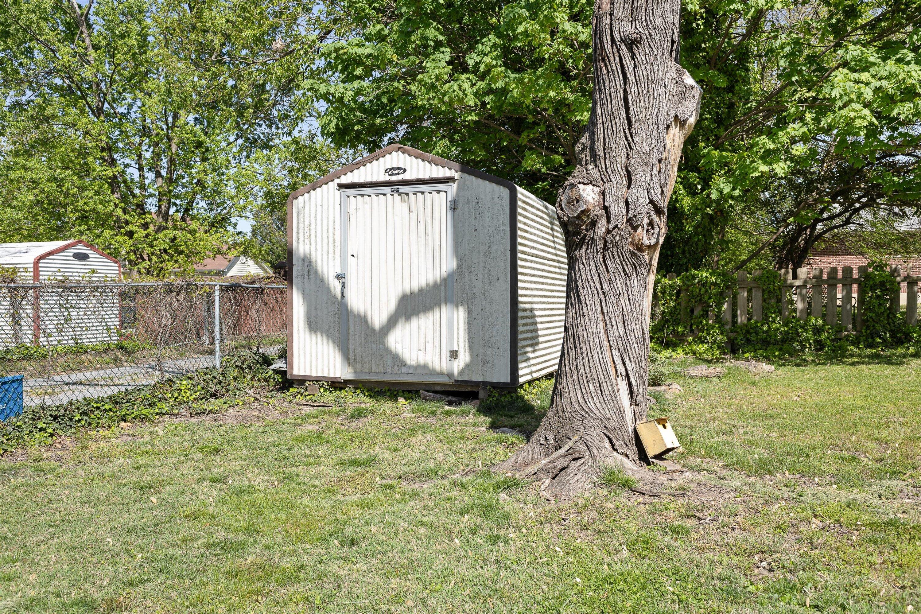 116 Cedar Ave, Vinton, Virginia image 32