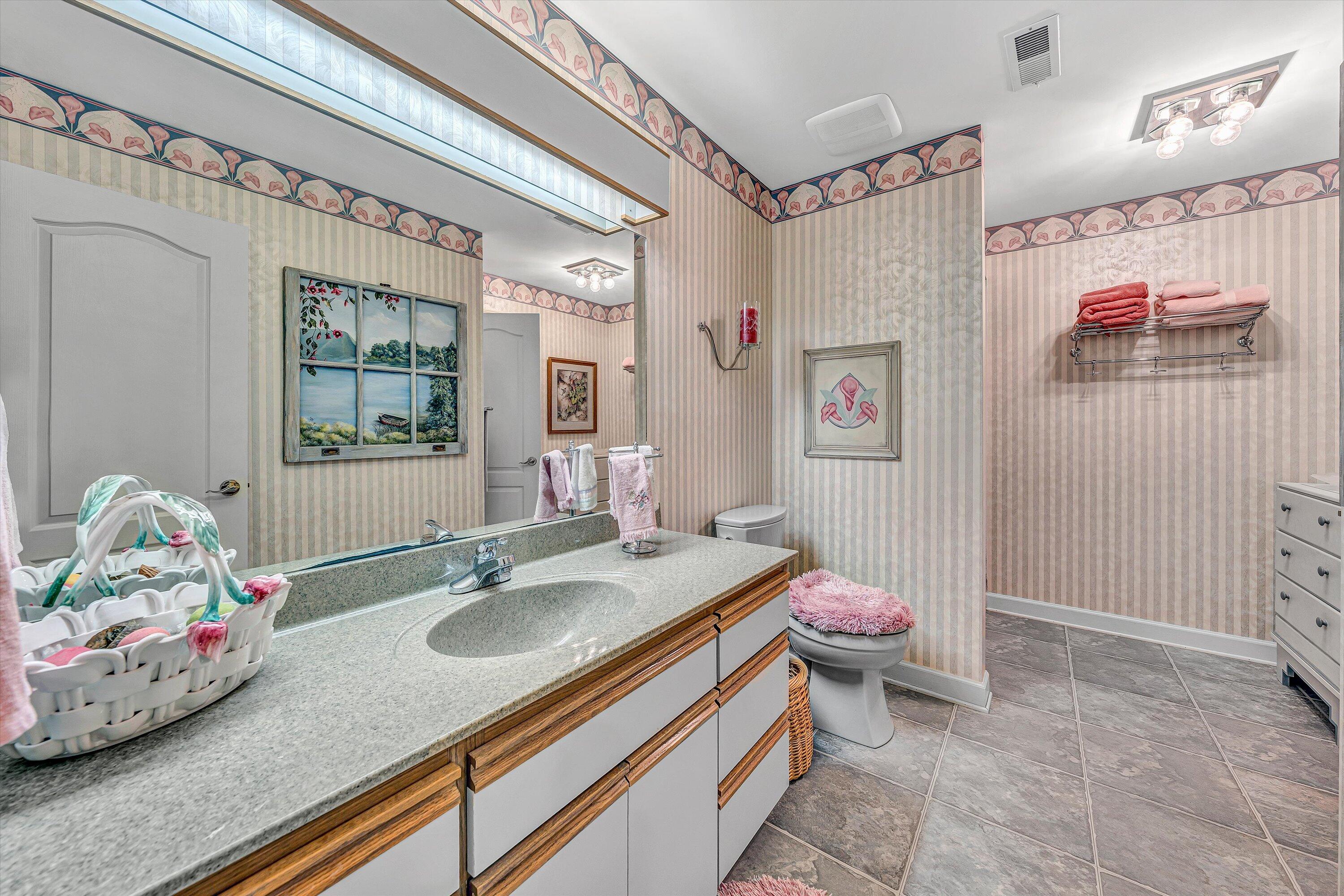 Penhook, Virginia 24137, United States, 4 Bedrooms Bedrooms, ,4 BathroomsBathrooms,Residential,Active,148102