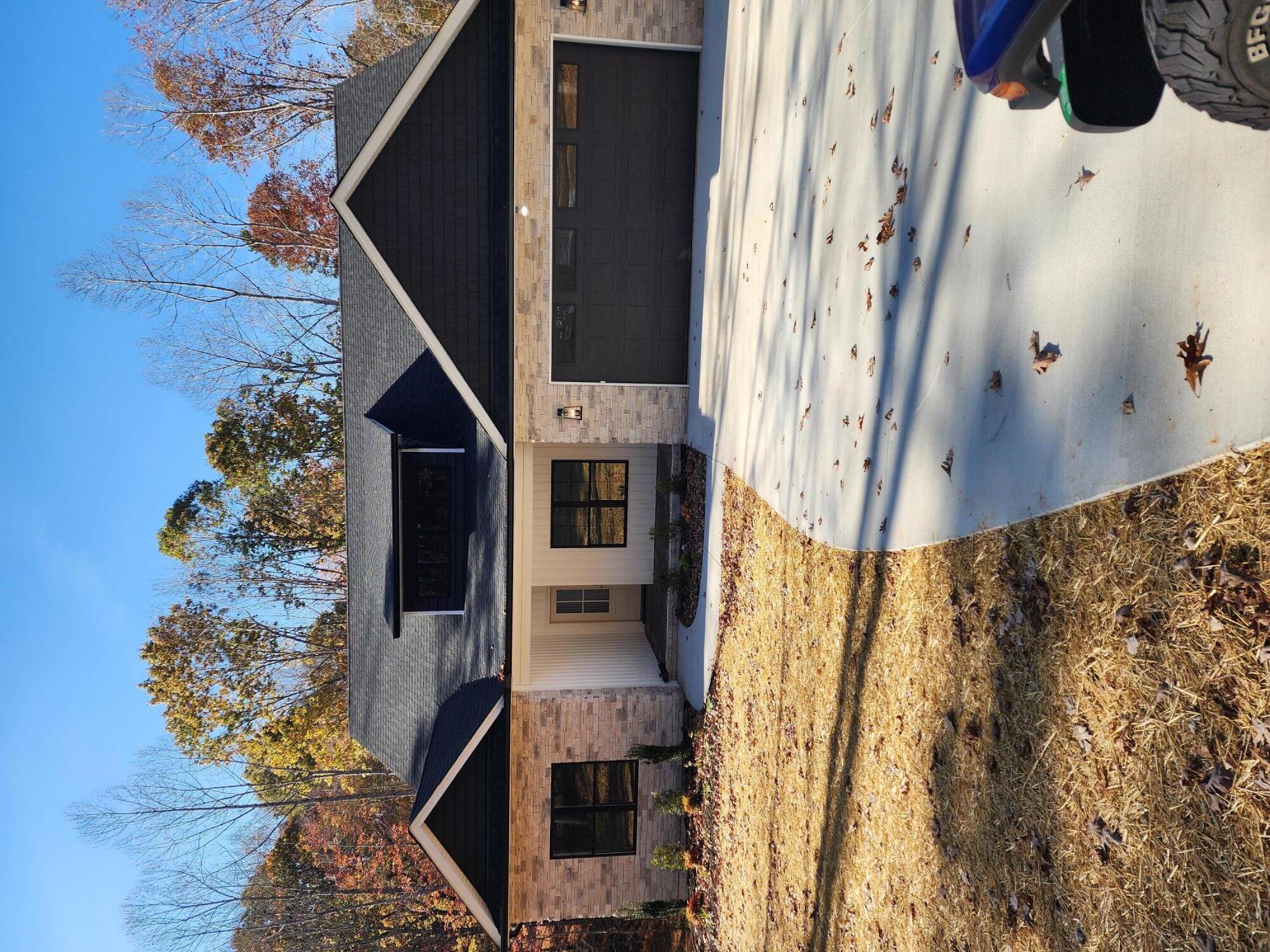 2240 Hooper Rd, Forest, Virginia image 1