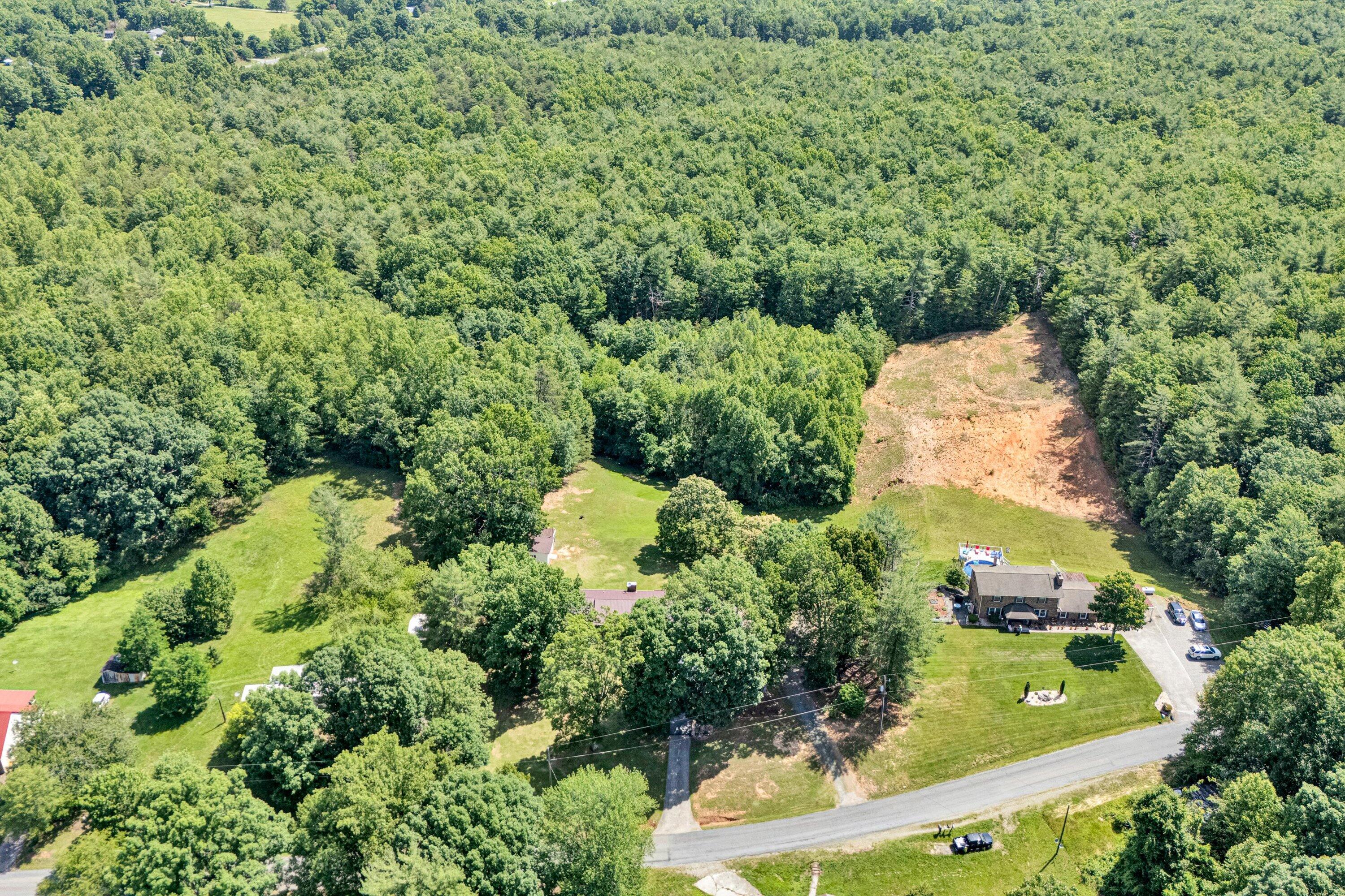 2680 Fork Mountain Rd, Bassett, Ohio image 2