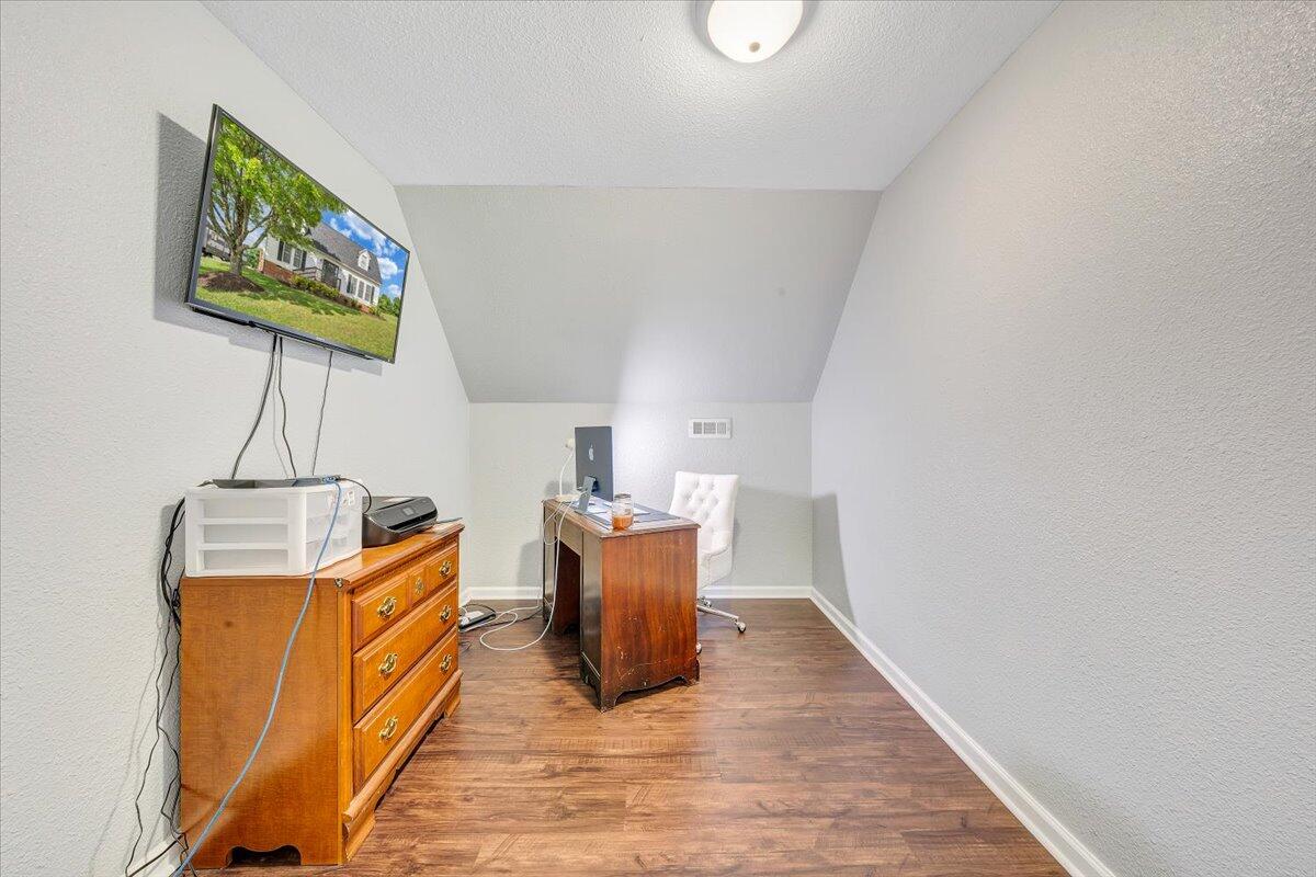 1028 Park Mountain Ter, Huddleston, Virginia image 28