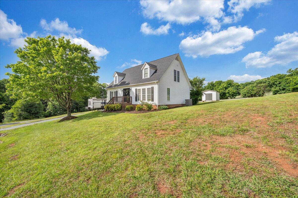 1028 Park Mountain Ter, Huddleston, Virginia image 50