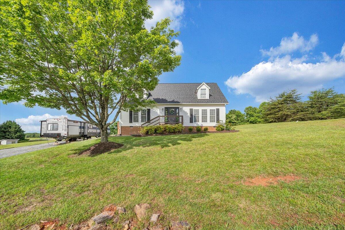 1028 Park Mountain Ter, Huddleston, Virginia image 48