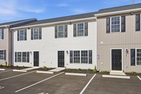 Homes For Sale - 413 N Washington Ave #10<br/> Pulaski, VA 24301