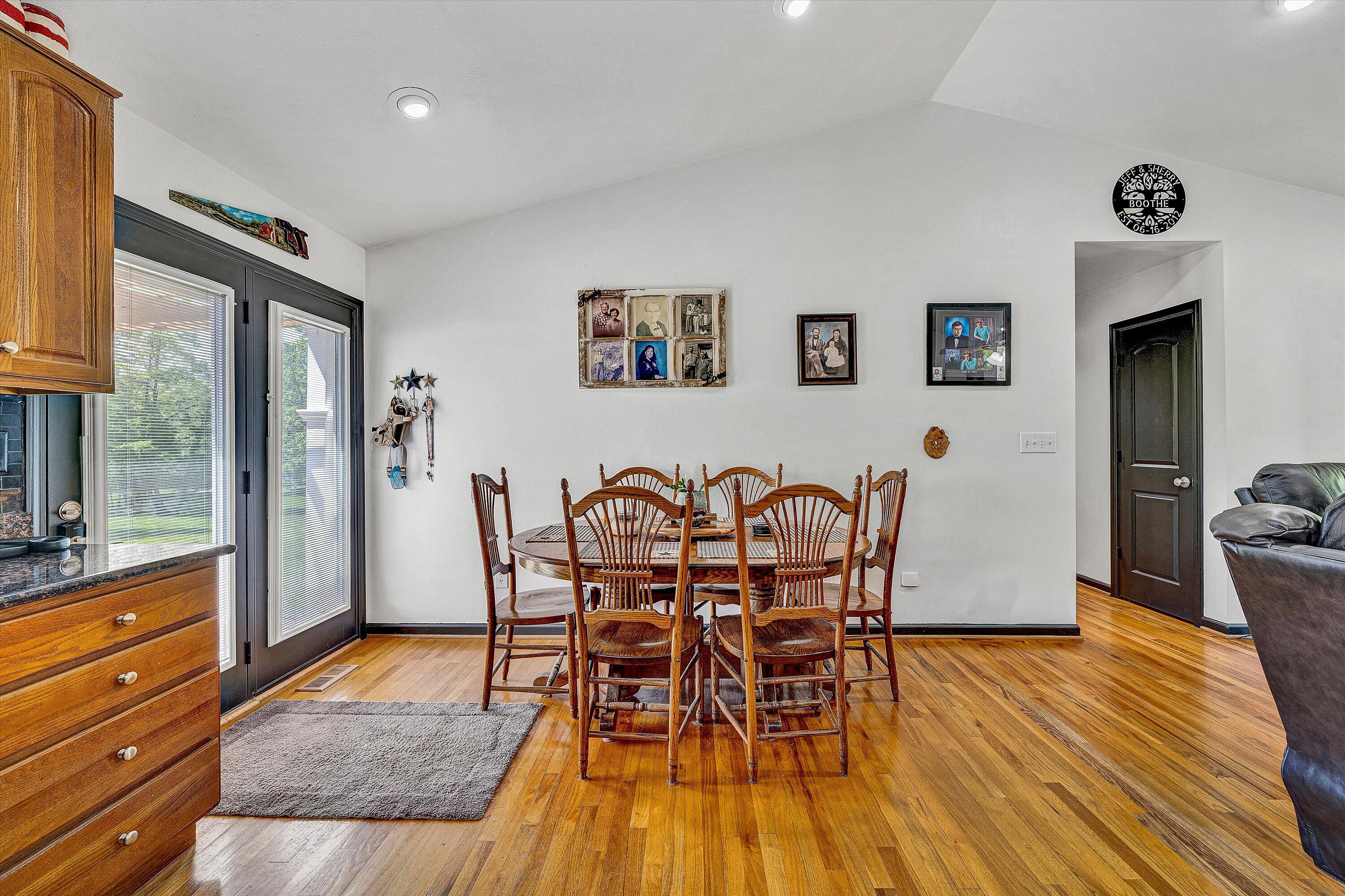 22 Spring Branch Ln, Fincastle, Virginia image 9