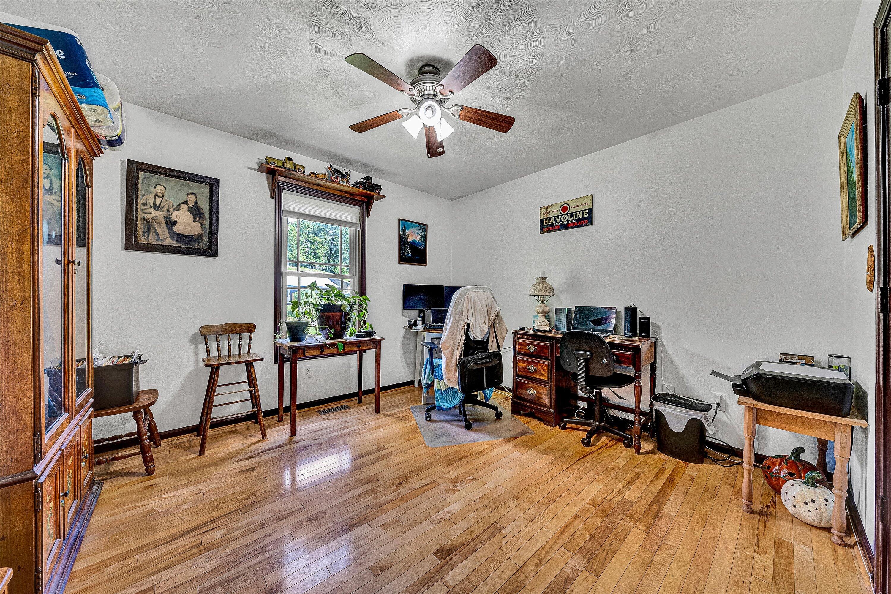 22 Spring Branch Ln, Fincastle, Virginia image 14
