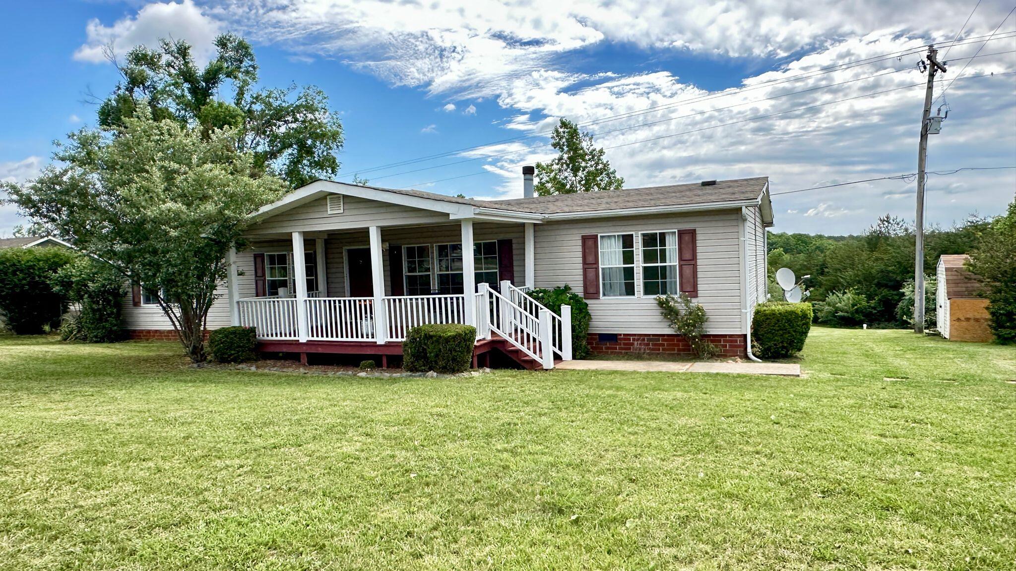2836 Isle Of Pines Dr, Moneta, Virginia image 1