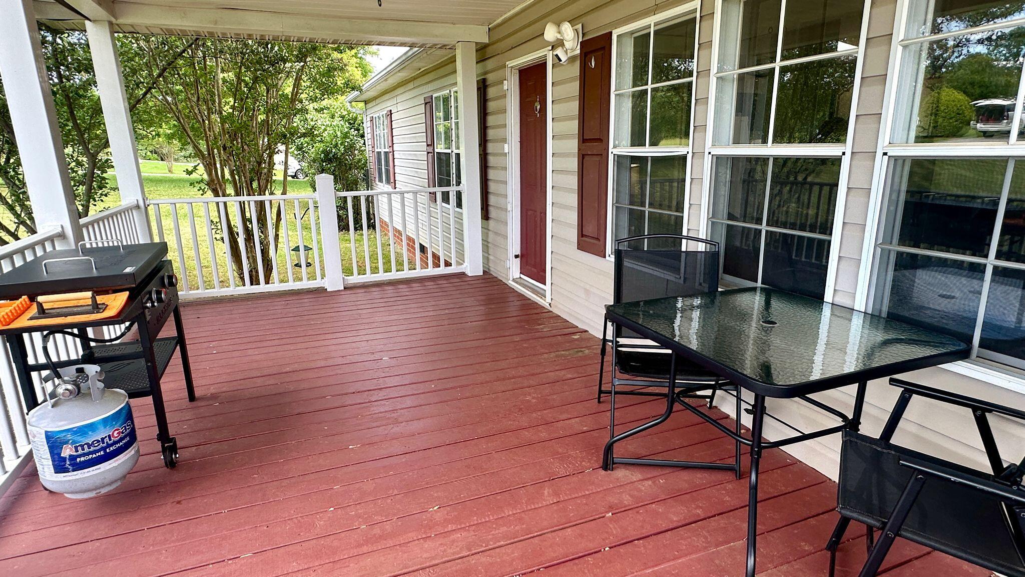 2836 Isle Of Pines Dr, Moneta, Virginia image 5