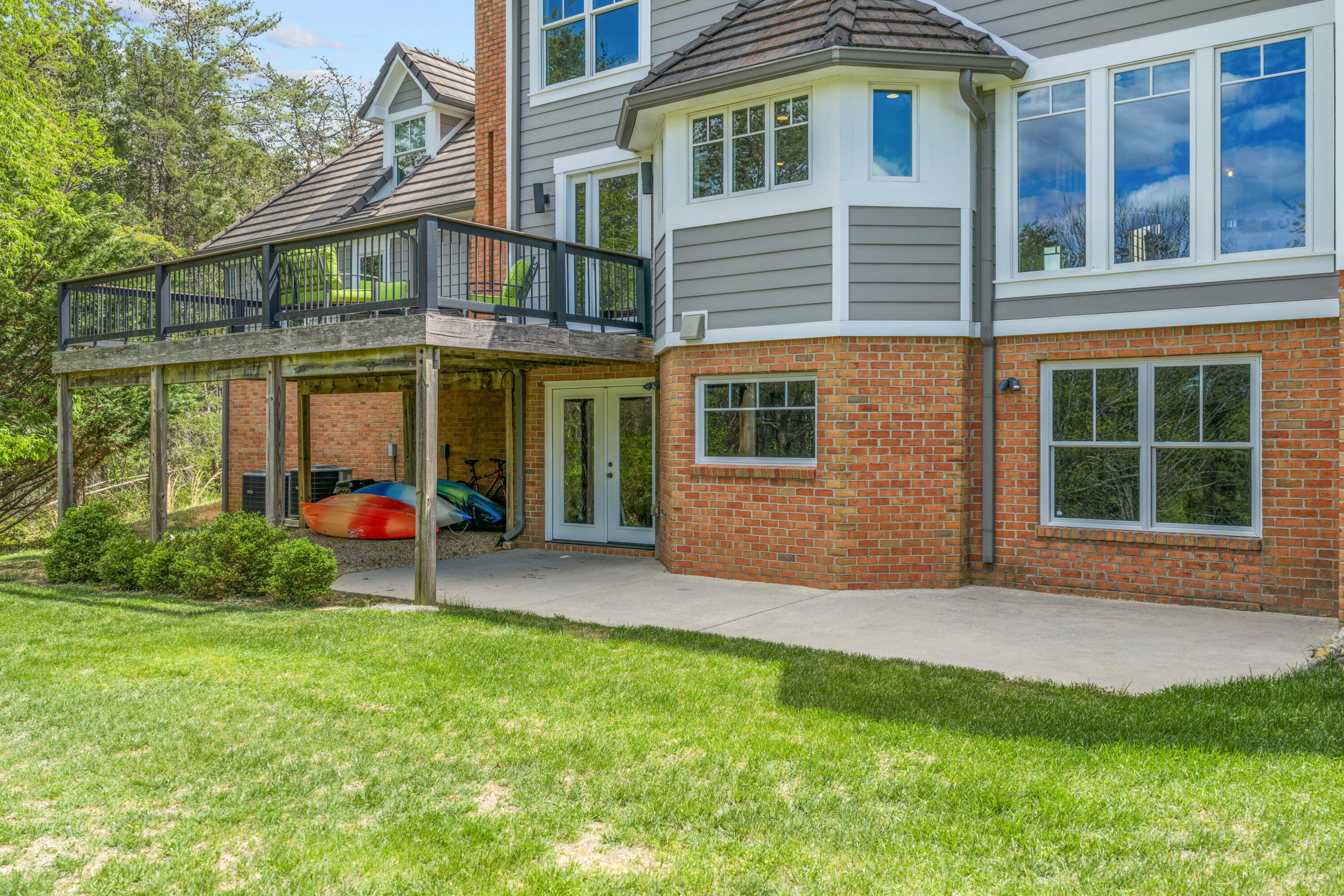 Troutville, Virginia, 24175, United States, 5 Bedrooms Bedrooms, ,4 BathroomsBathrooms,Residential,Active,2038617