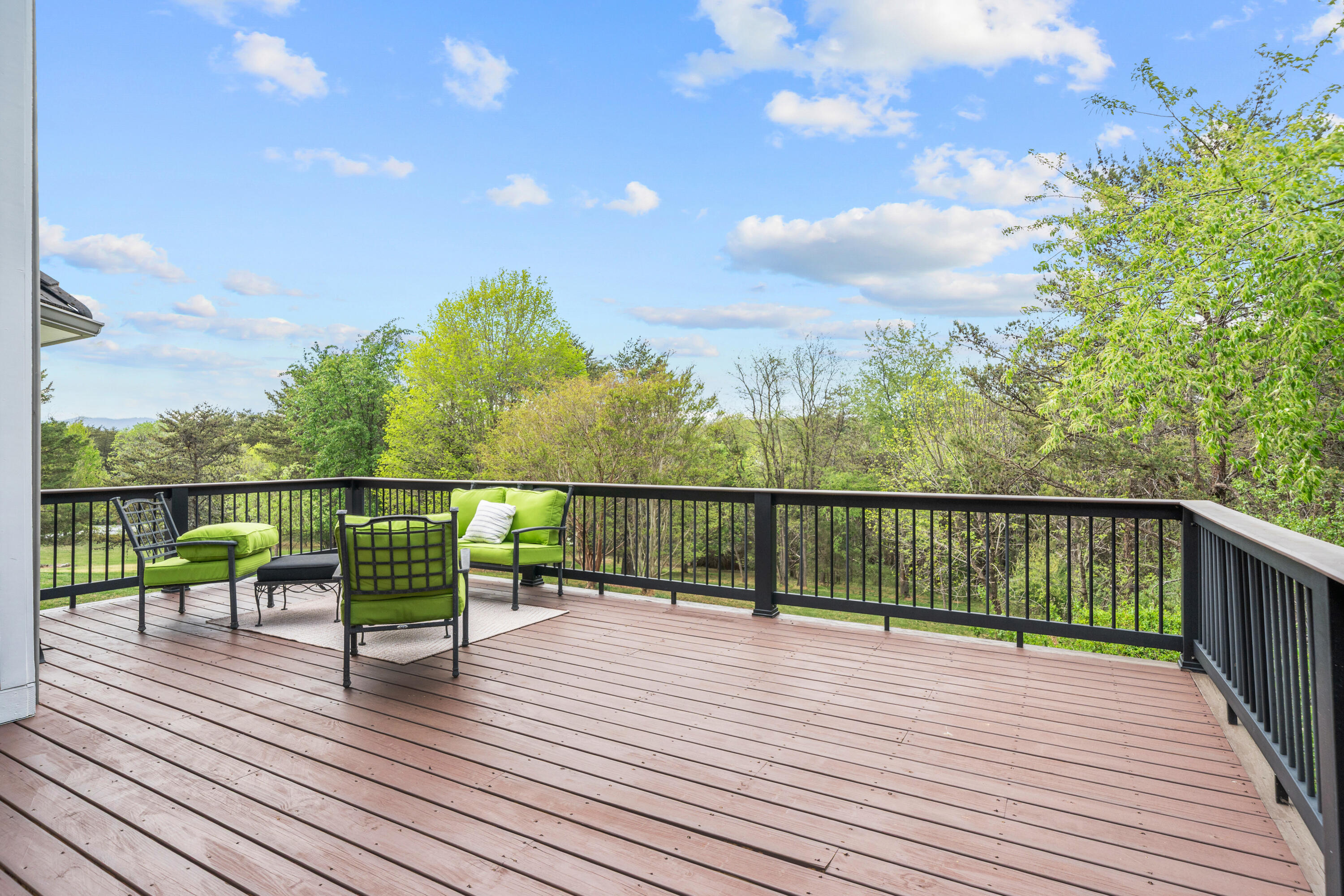 Troutville, Virginia, 24175, United States, 5 Bedrooms Bedrooms, ,4 BathroomsBathrooms,Residential,Active,2038617