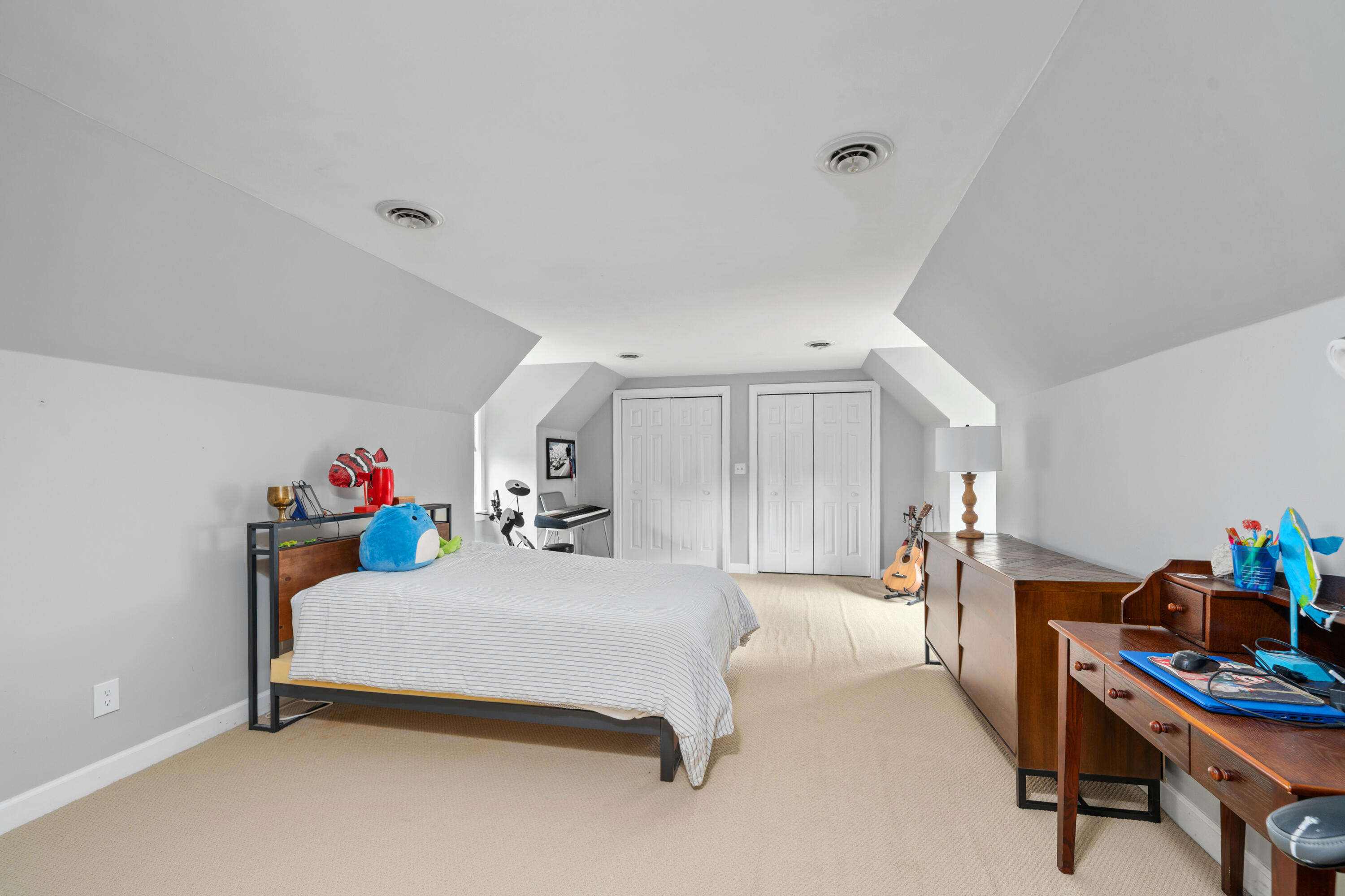 Troutville, Virginia, 24175, United States, 5 Bedrooms Bedrooms, ,4 BathroomsBathrooms,Residential,Active,2038617