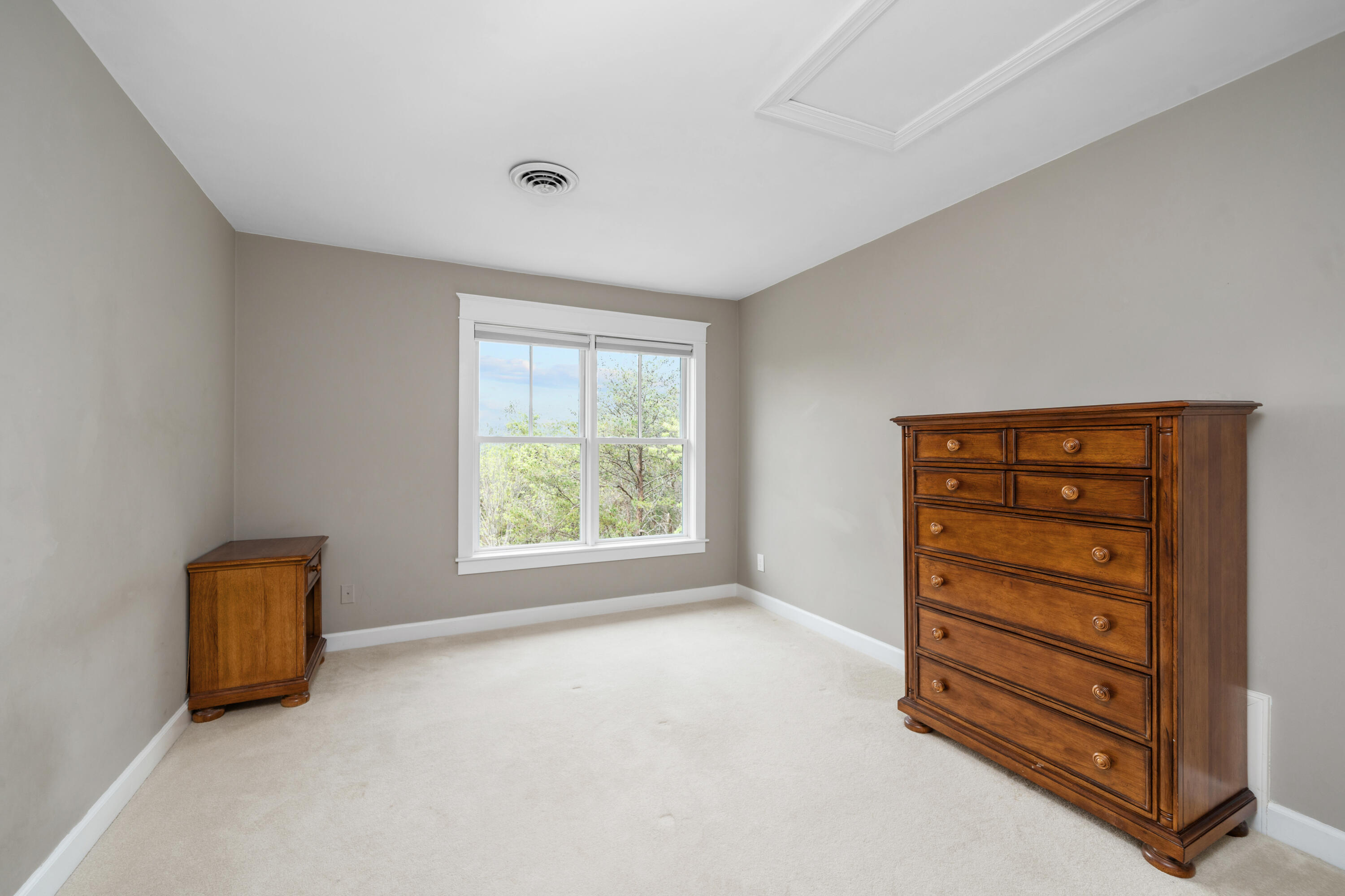 Troutville, Virginia, 24175, United States, 5 Bedrooms Bedrooms, ,4 BathroomsBathrooms,Residential,Active,2038617