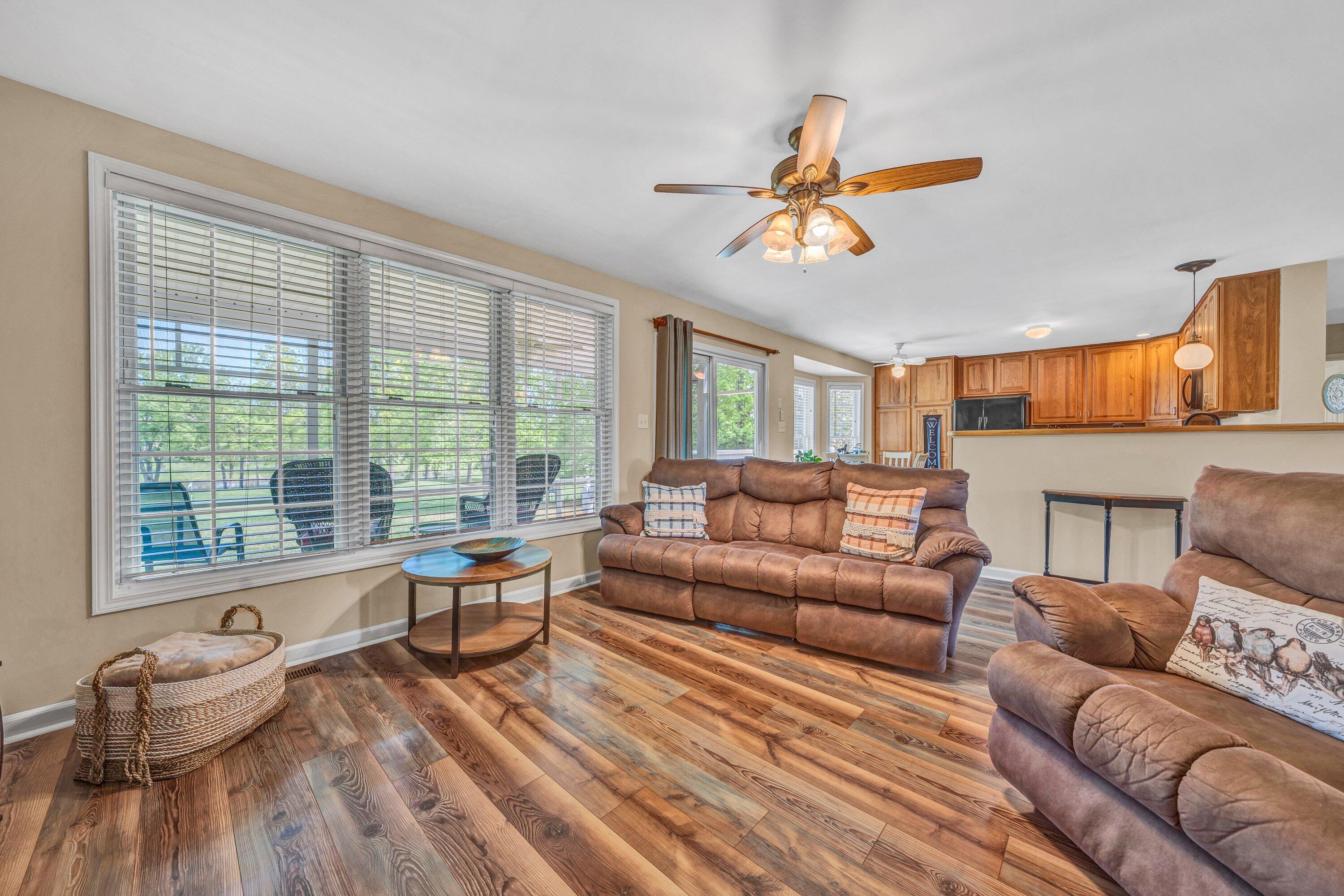 104 Peach Tree Ct, Huddleston, Virginia image 12