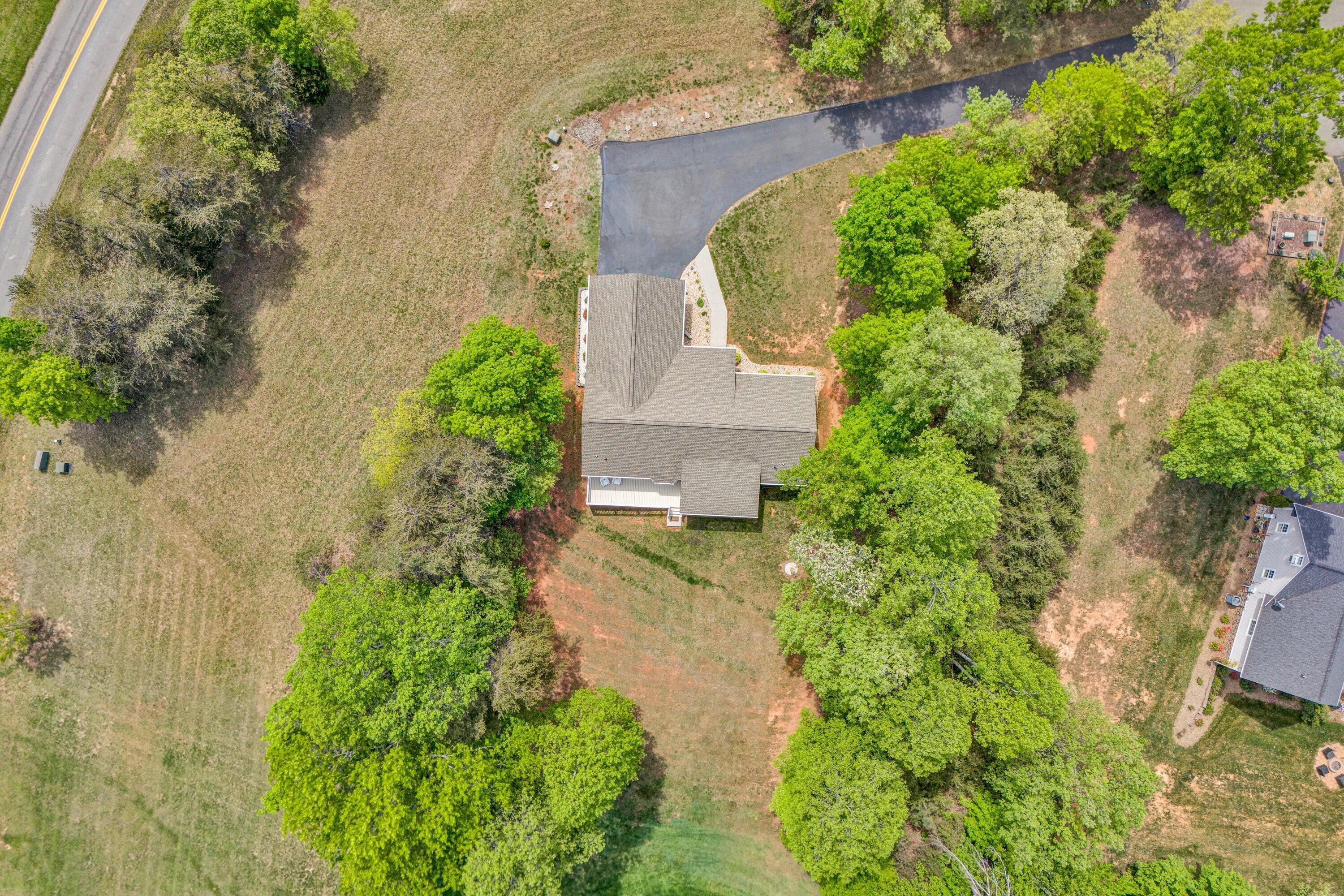 104 Peach Tree Ct, Huddleston, Virginia image 37