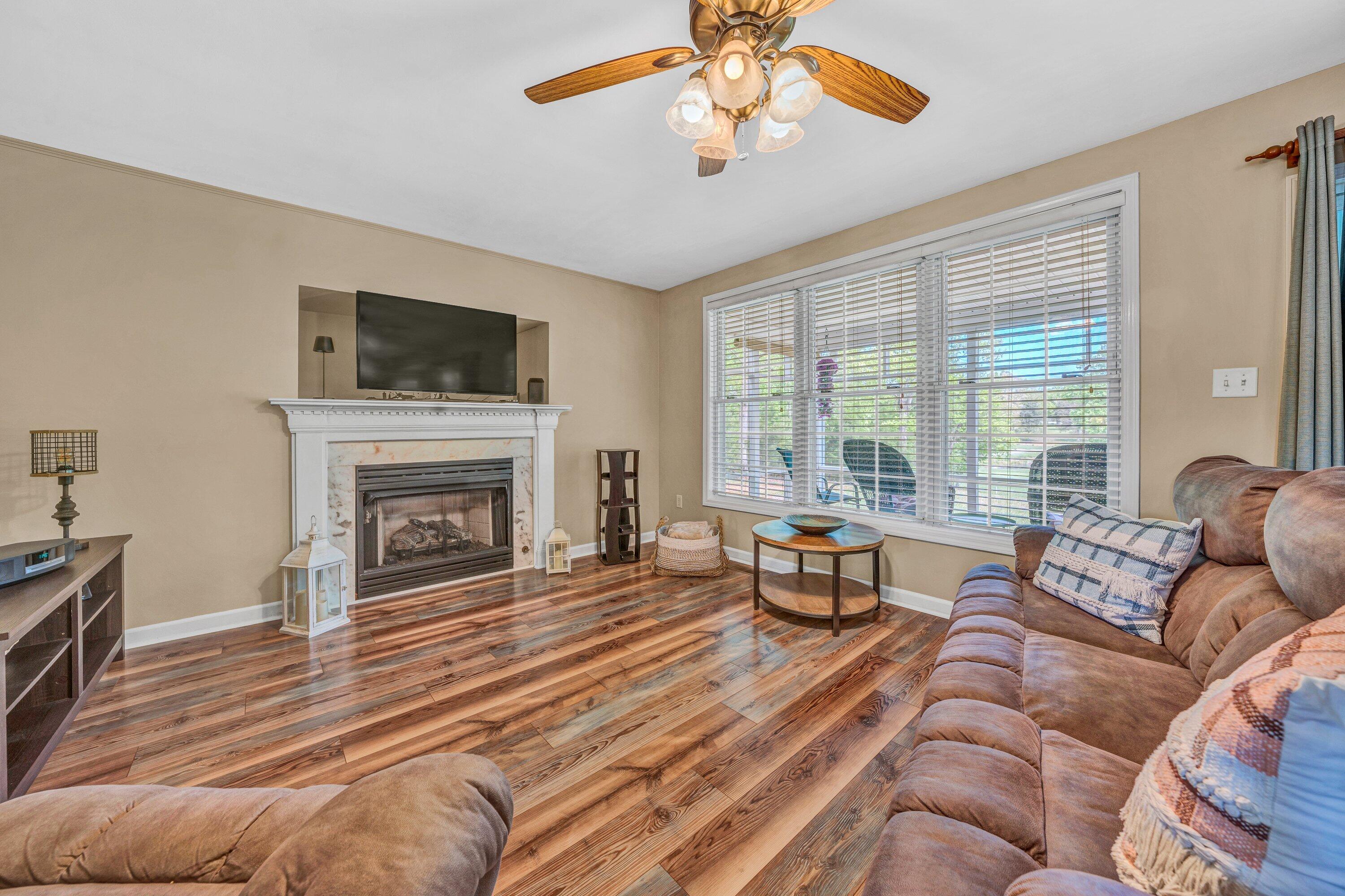 104 Peach Tree Ct, Huddleston, Virginia image 11