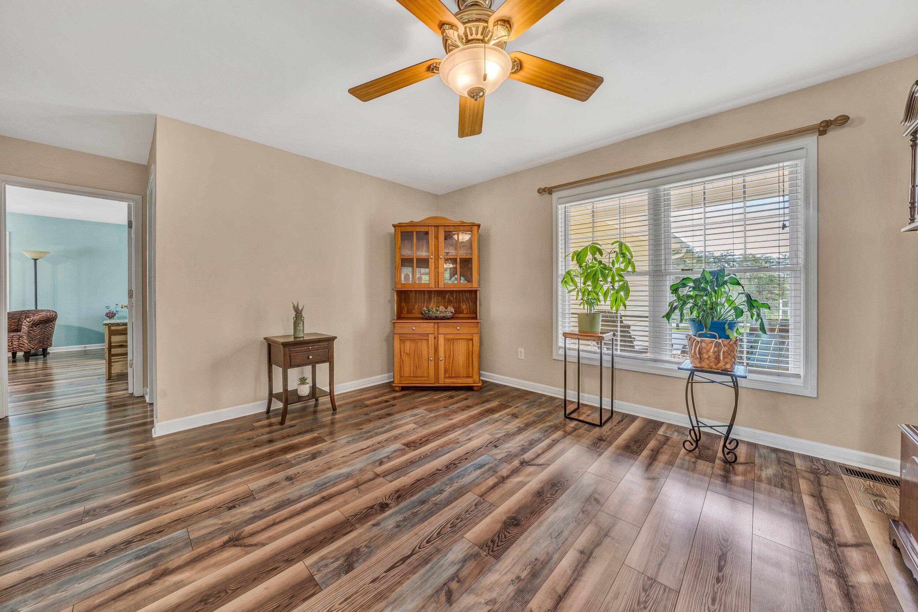 104 Peach Tree Ct, Huddleston, Virginia image 22