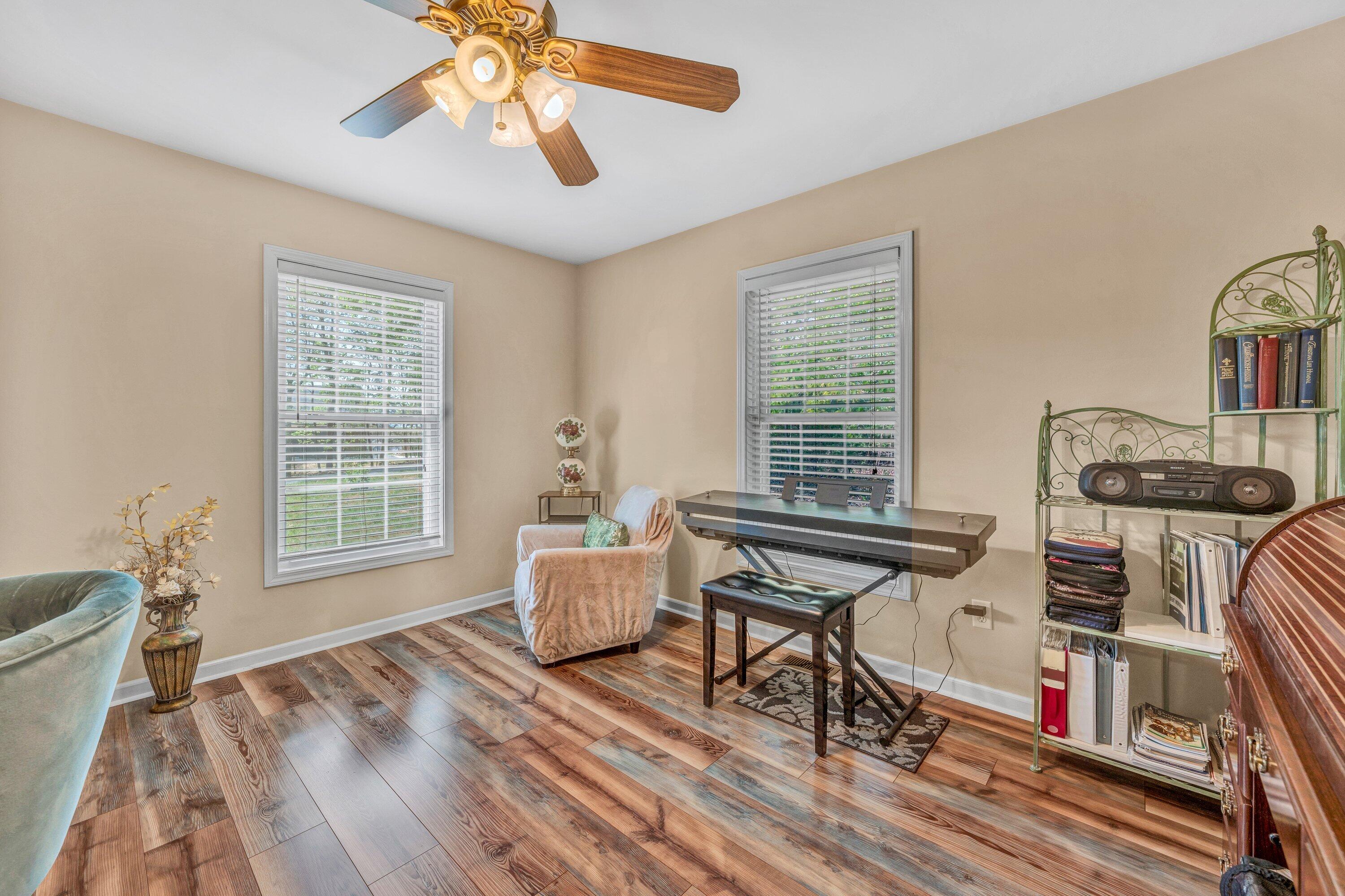 104 Peach Tree Ct, Huddleston, Virginia image 19
