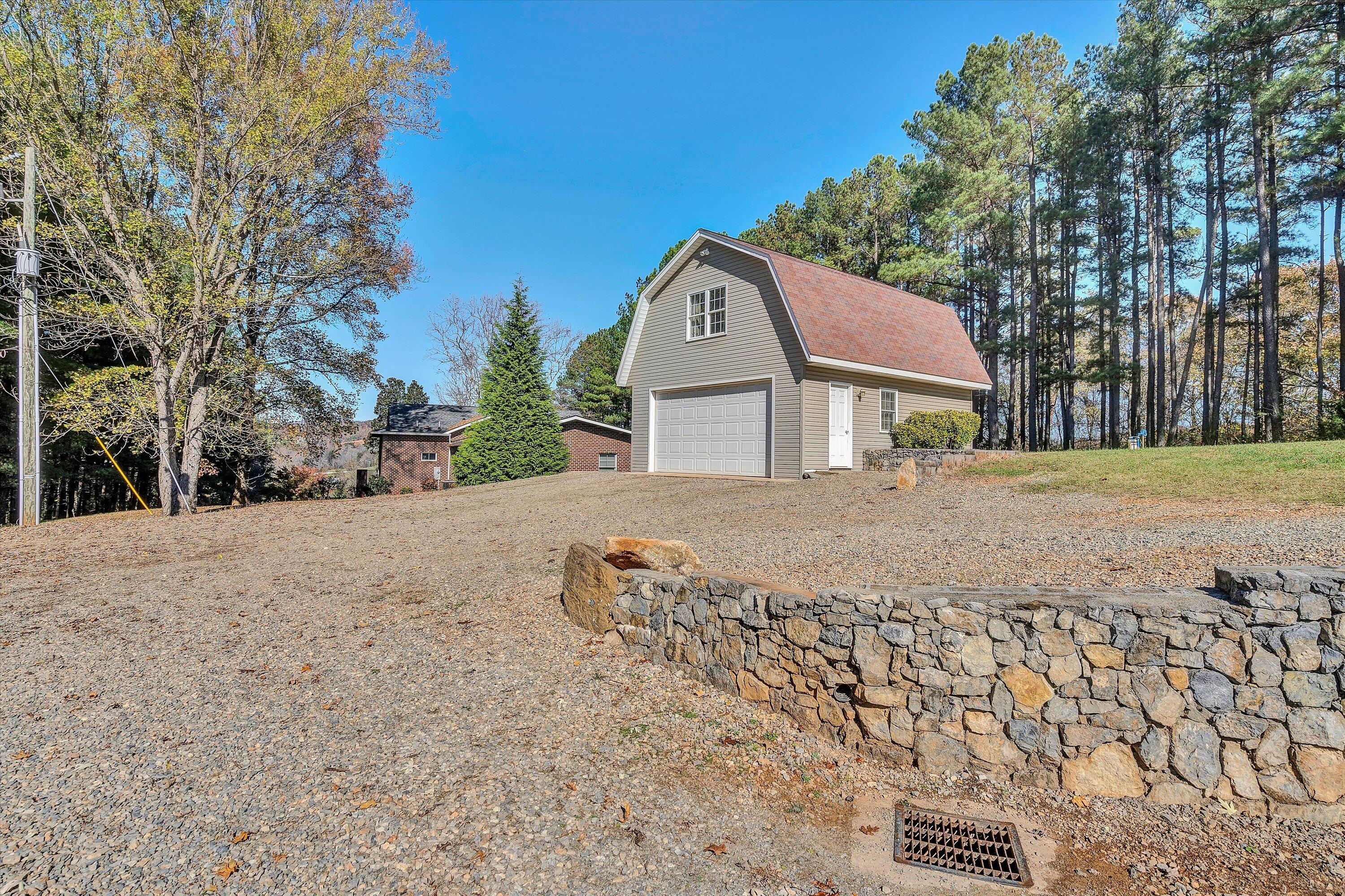 7350 Grassy Hill Rd, Boones Mill, Virginia image 3