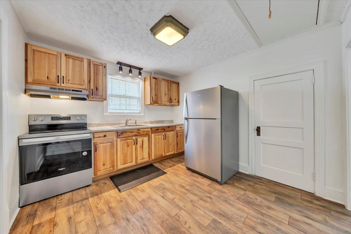 107 Roselawn Heights Hts, Martinsville, Virginia image 8
