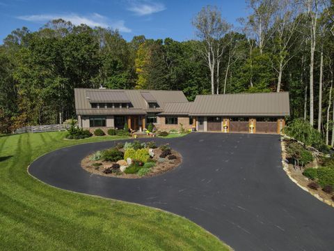 Photo of 5600 Mount Tabor RD, Catawba, VA 24070 (MLS # 921608)