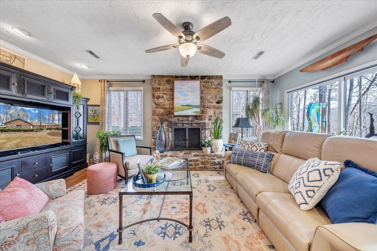 4921 Hunting Hills Dr, Roanoke, Virginia image 28