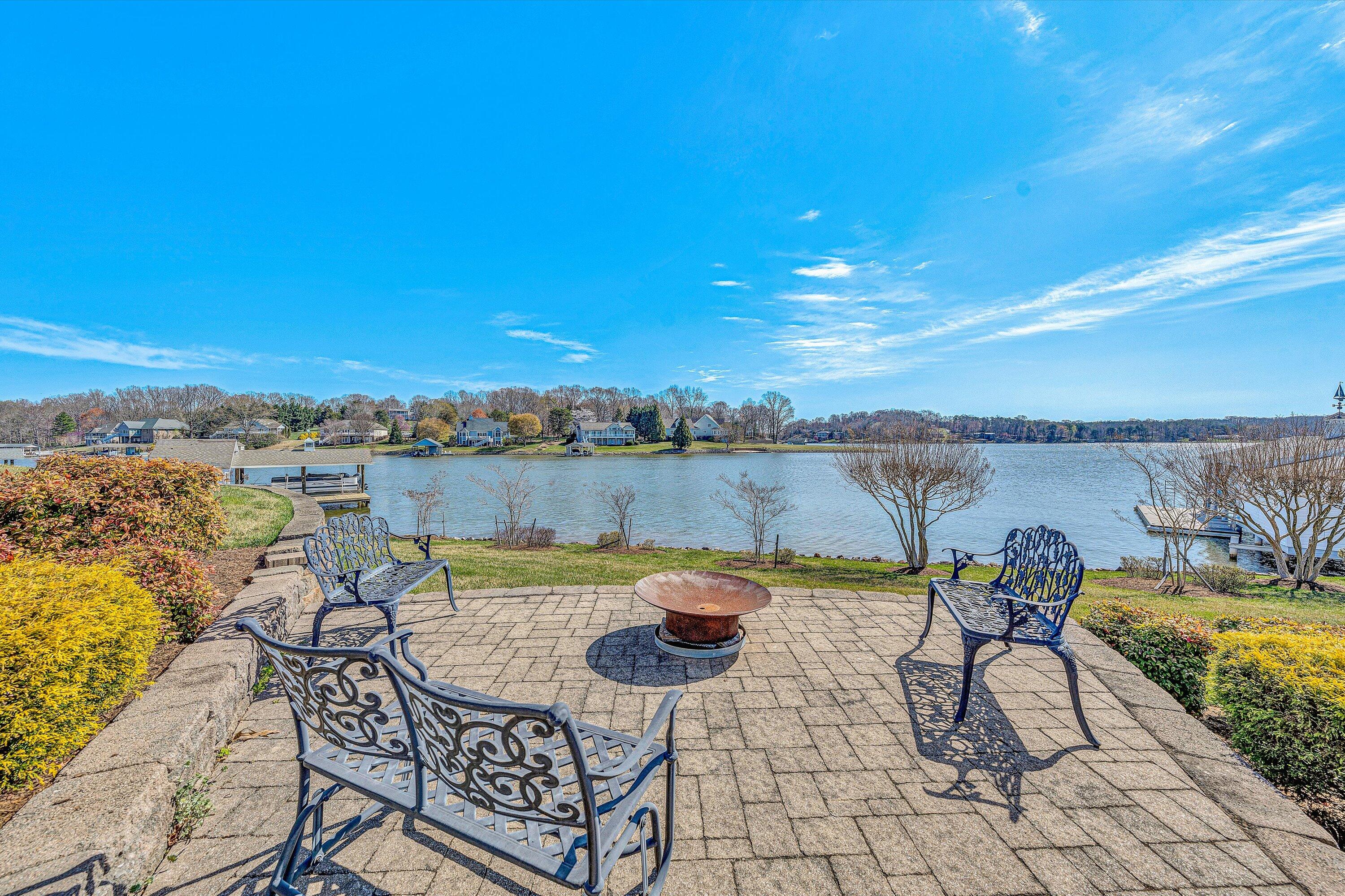 Wirtz, Virginia 24184, United States, 4 Bedrooms Bedrooms, ,4 BathroomsBathrooms,Residential,Active,96423