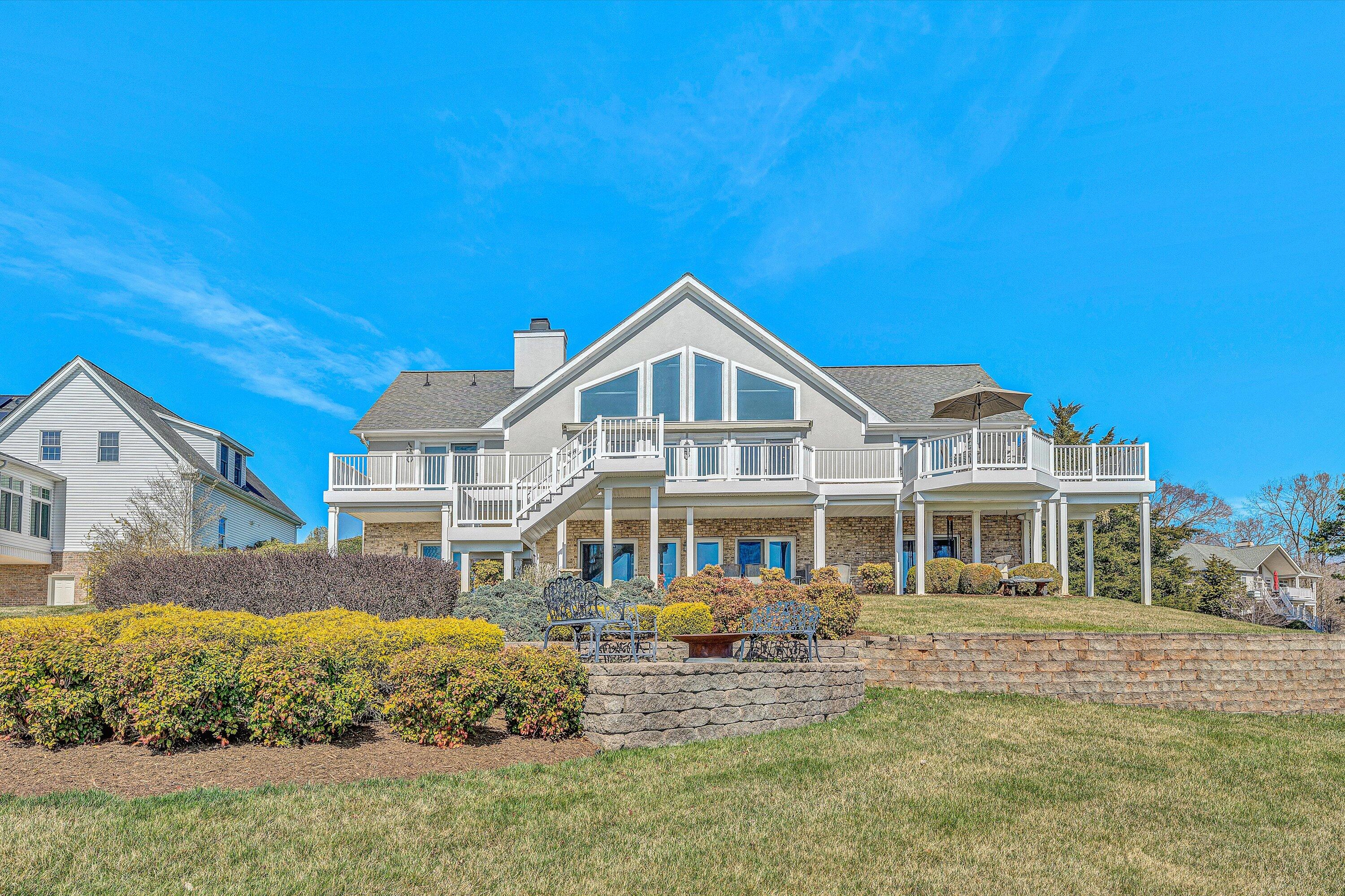 Wirtz, Virginia 24184, United States, 4 Bedrooms Bedrooms, ,4 BathroomsBathrooms,Residential,Active,96423