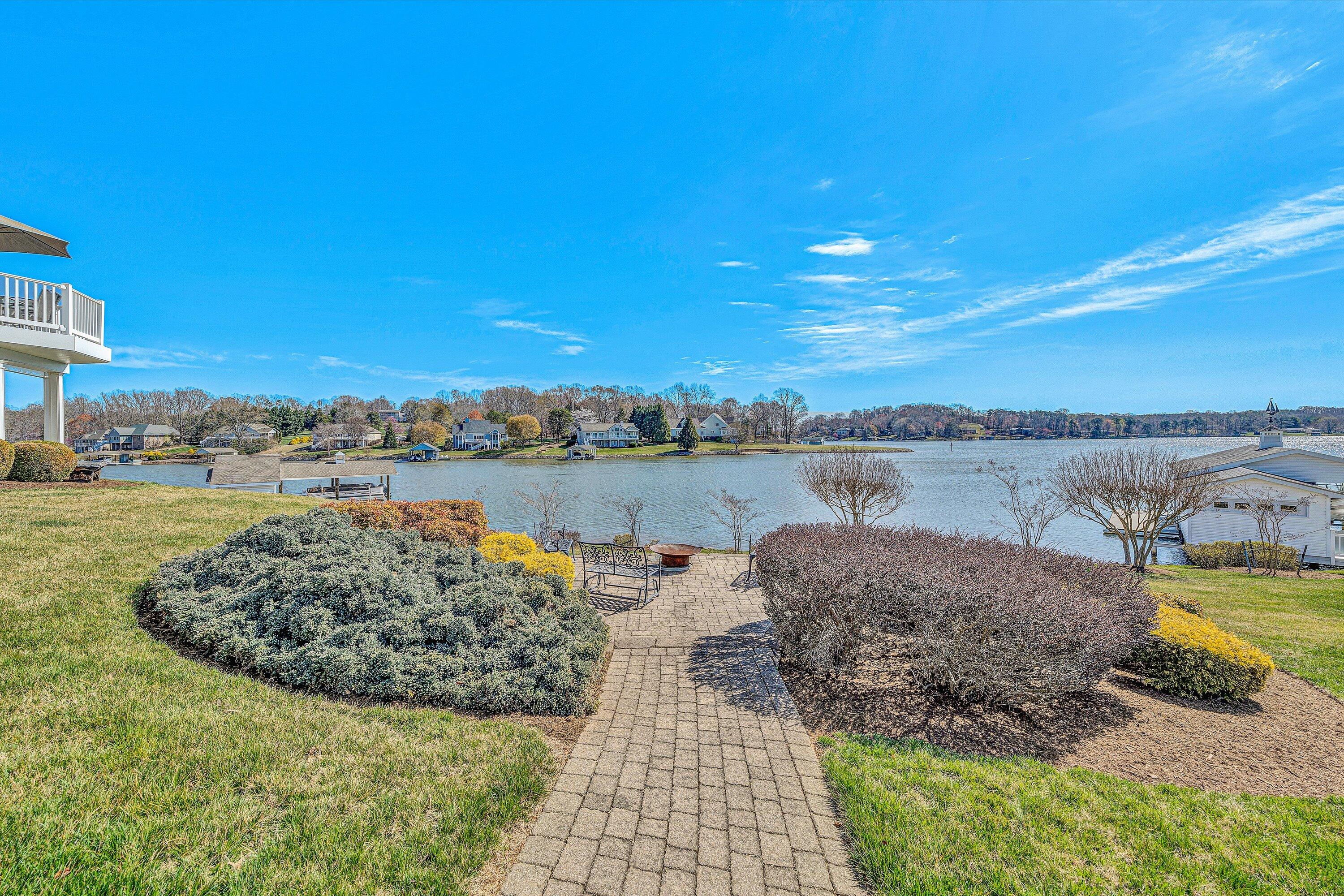 Wirtz, Virginia 24184, United States, 4 Bedrooms Bedrooms, ,4 BathroomsBathrooms,Residential,Active,96423