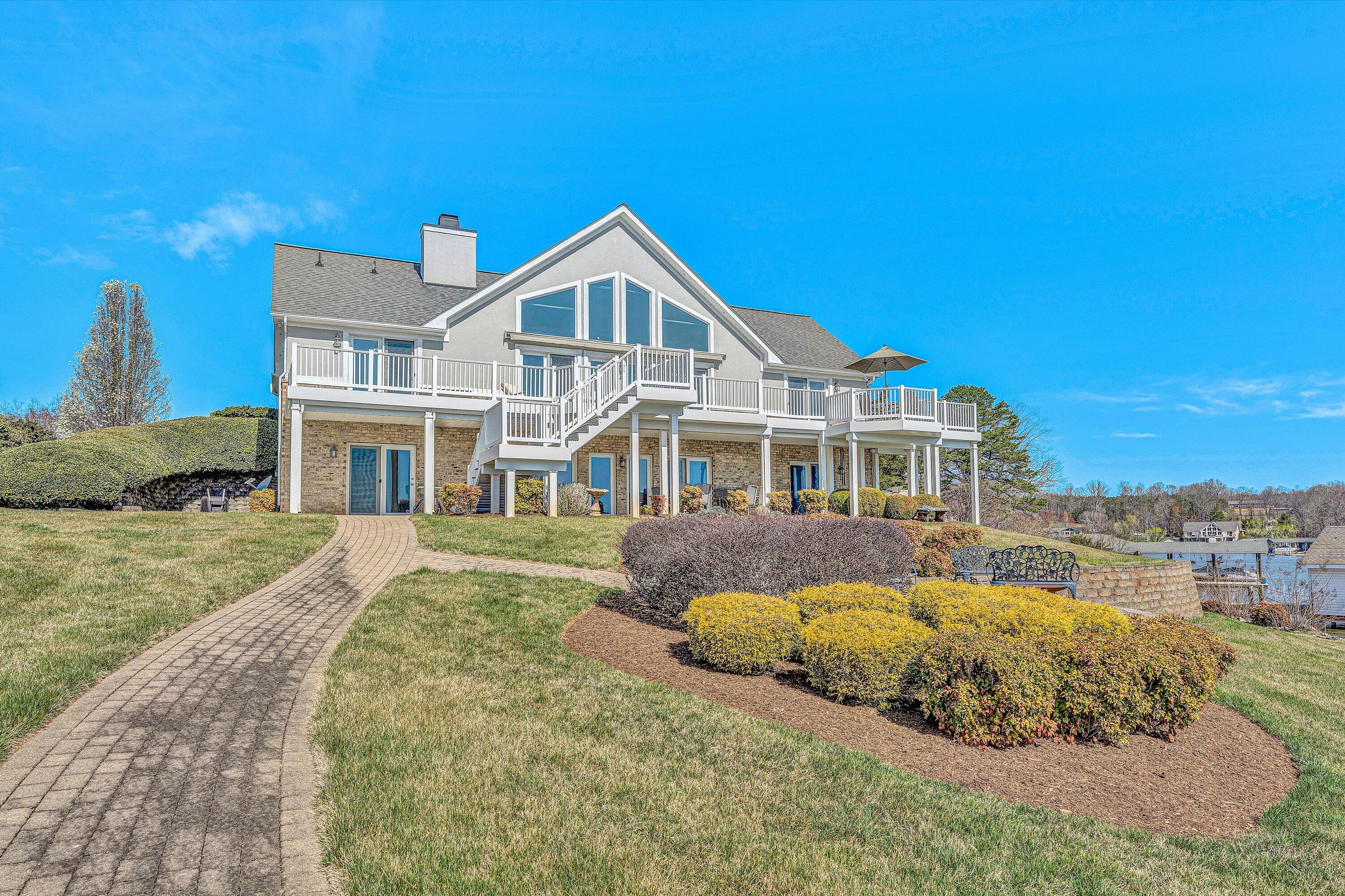 Wirtz, Virginia 24184, United States, 4 Bedrooms Bedrooms, ,4 BathroomsBathrooms,Residential,Active,96423