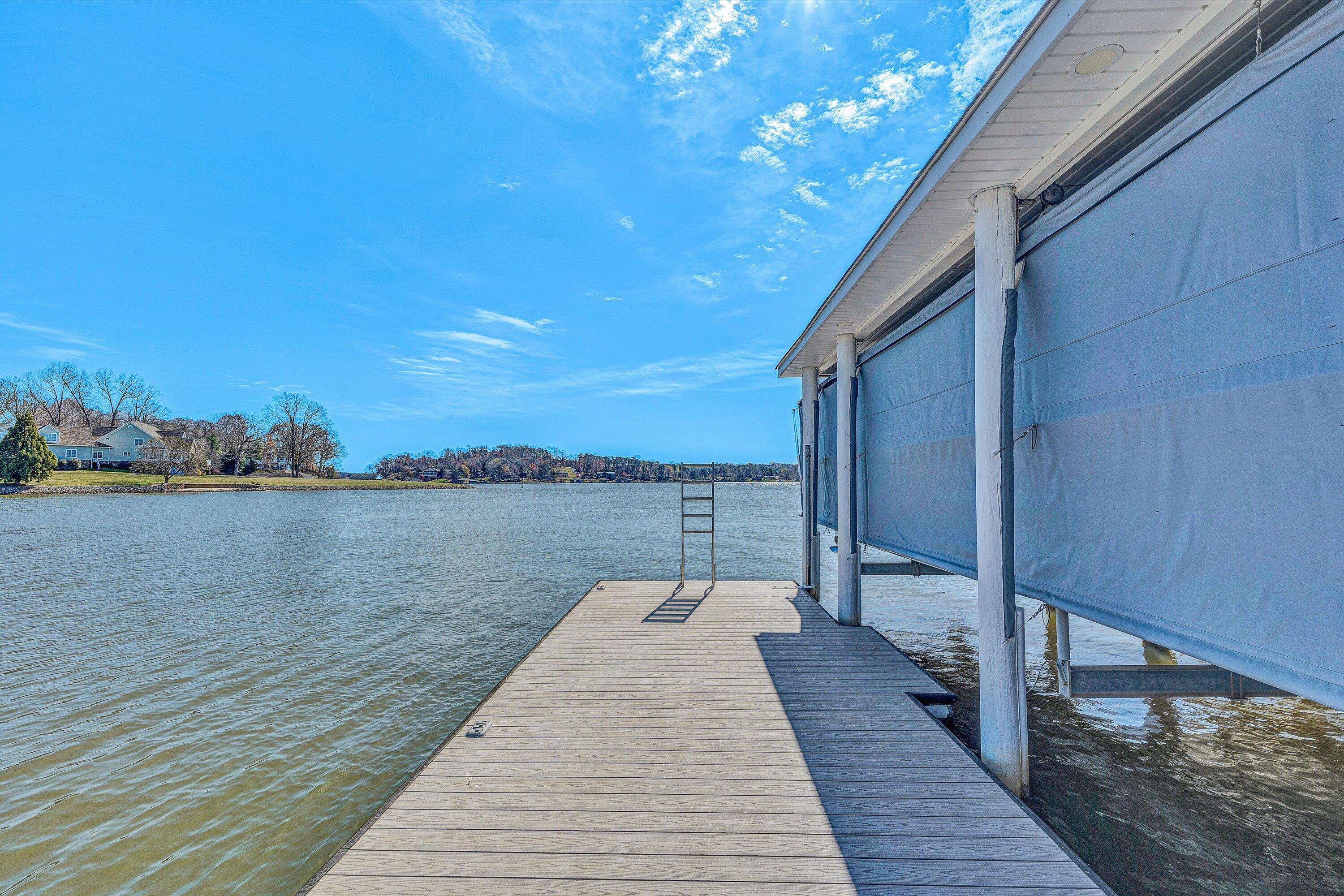 Wirtz, Virginia 24184, United States, 4 Bedrooms Bedrooms, ,4 BathroomsBathrooms,Residential,Active,96423