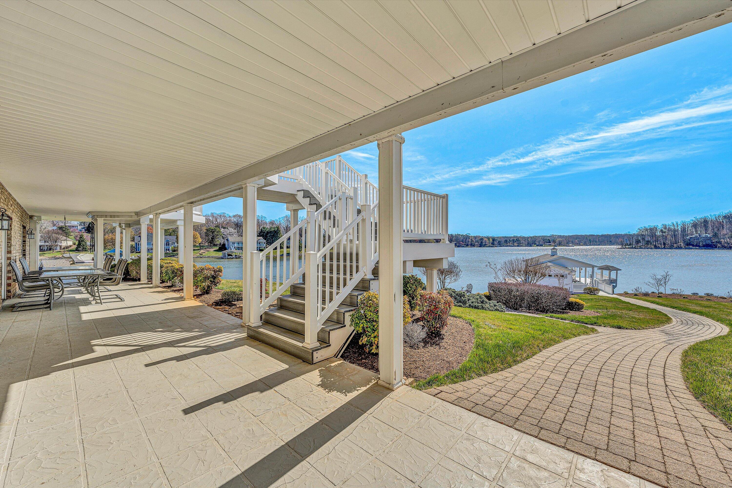 Wirtz, Virginia 24184, United States, 4 Bedrooms Bedrooms, ,4 BathroomsBathrooms,Residential,Active,96423