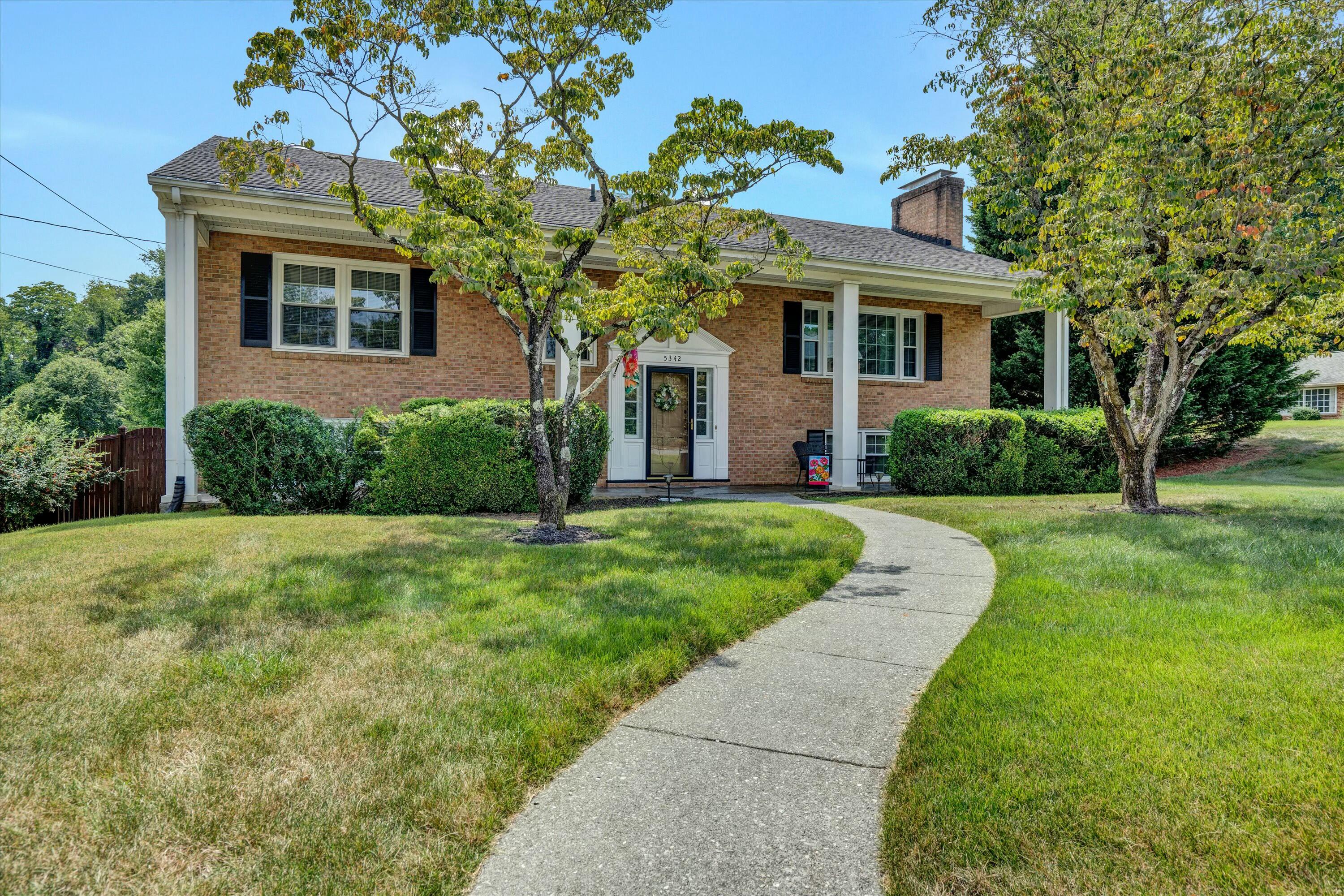 5342 Luwana Dr, Roanoke, Virginia image 1