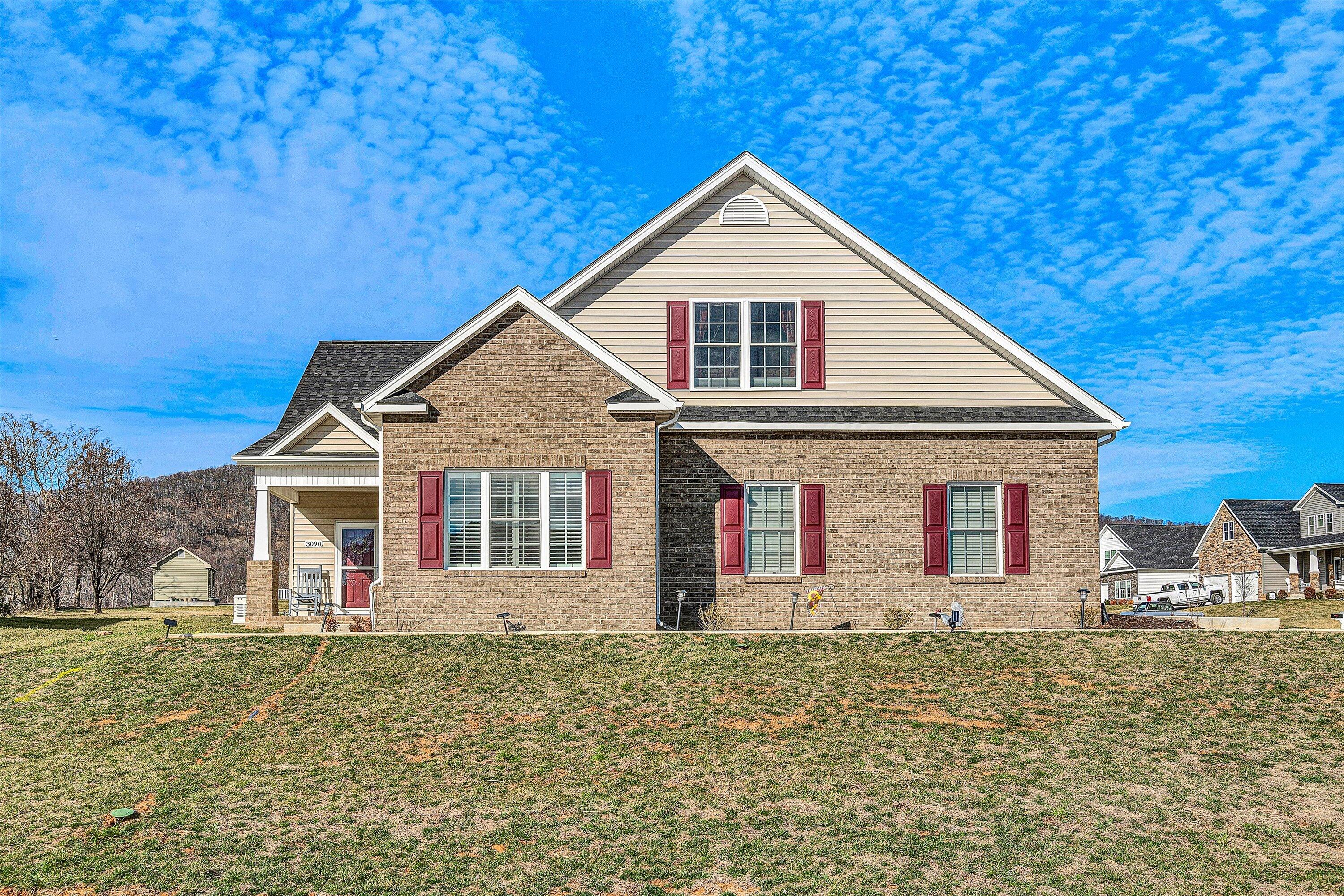 3090 Adam Dr, Vinton, Virginia image 1